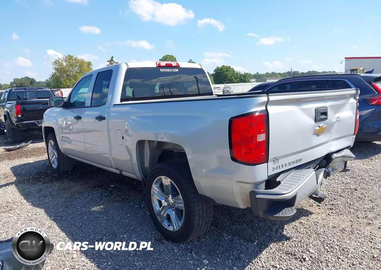 2017 Chevrolet Silverado 1500 Custom VIN:1GCRCPEC4HZ343511 - 3