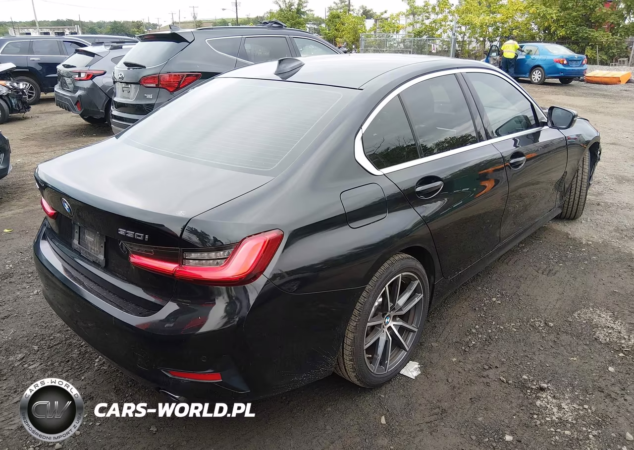 2021 BMW 330I xDrive VIN:3MW5R7J03M8B64418 - 4