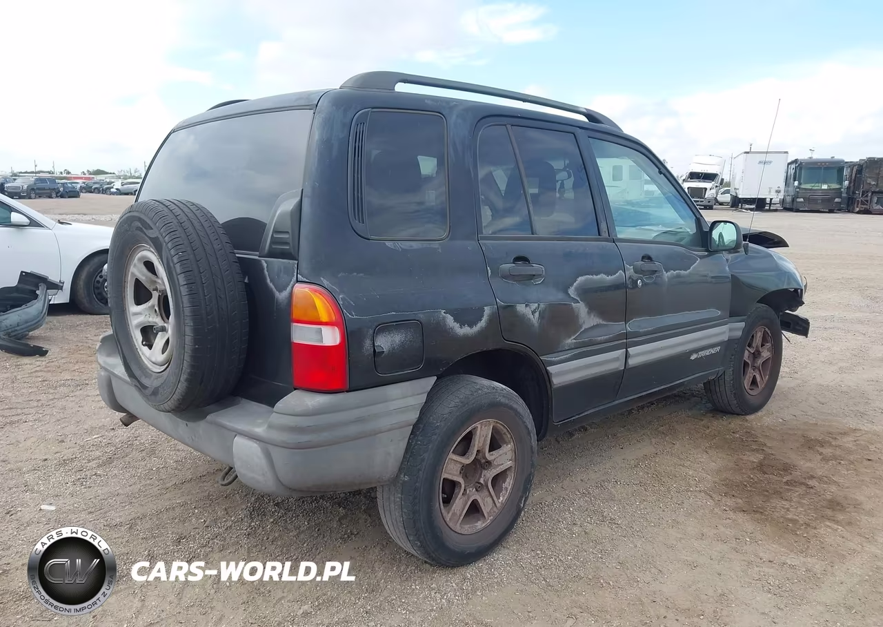 2003 Chevrolet Tracker Hard Top Base VIN:2CNBE13C236943410 - 4