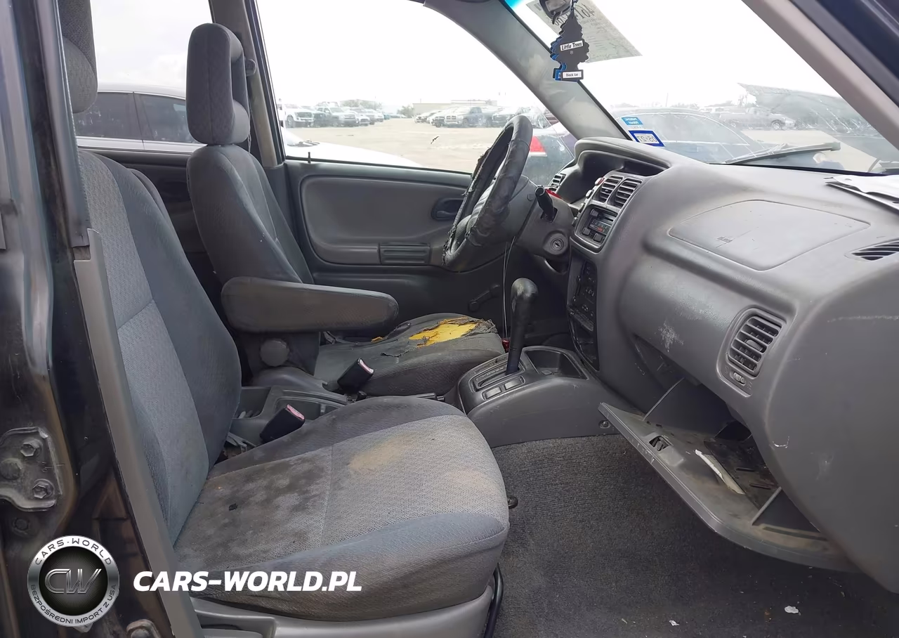 2003 Chevrolet Tracker Hard Top Base VIN:2CNBE13C236943410 - 5