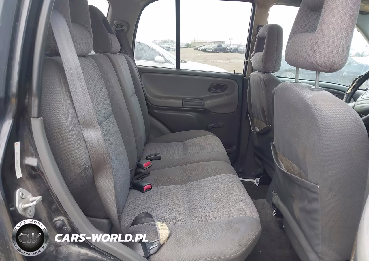 2003 Chevrolet Tracker Hard Top Base VIN:2CNBE13C236943410 - 8