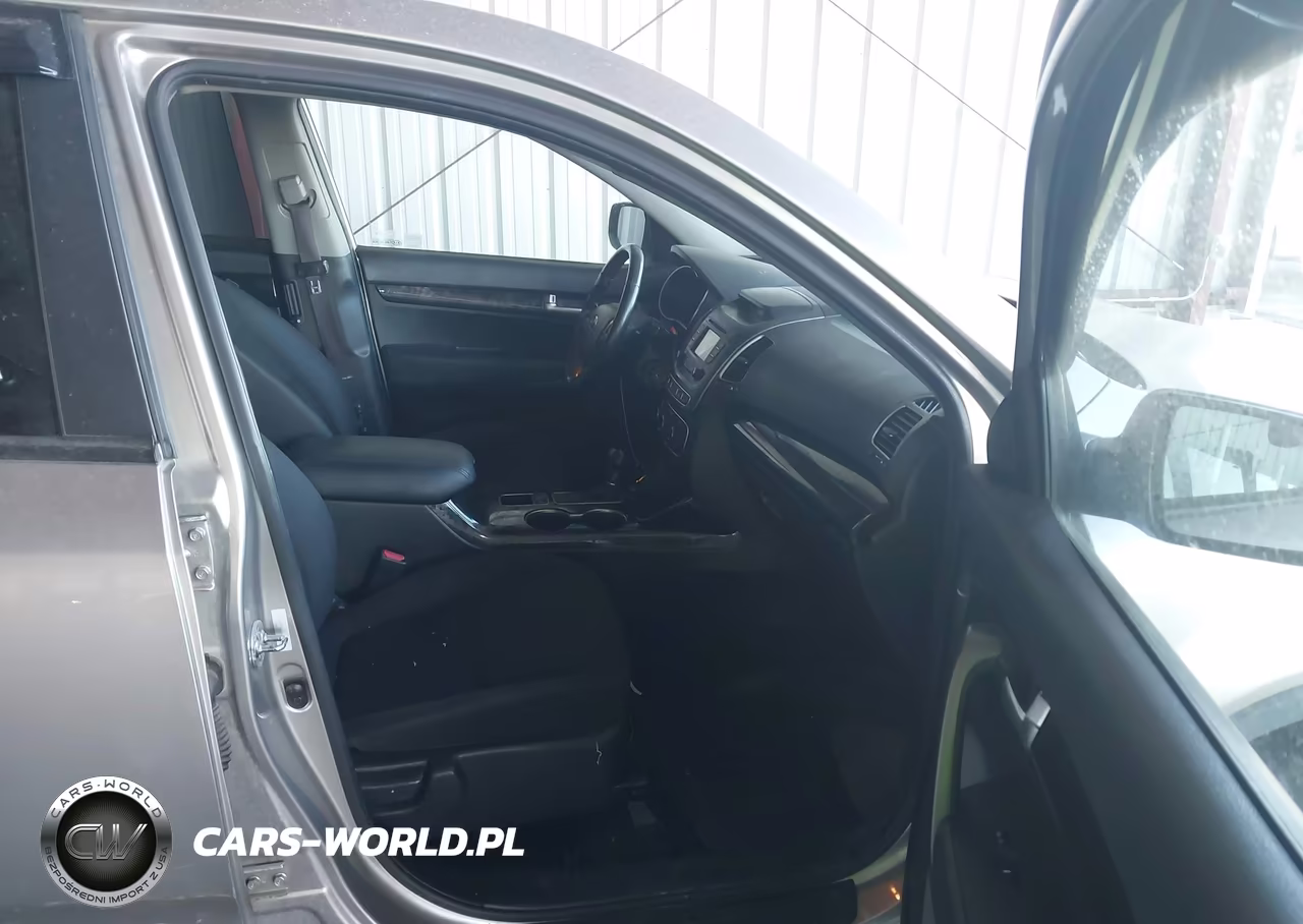 2014 Kia Sorento Lx VIN:5XYKT3A60EG452682 - 5