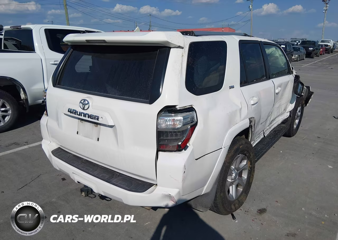 2018 Toyota 4Runner Sr5 VIN:JTEZU5JR4J5174952 - 4