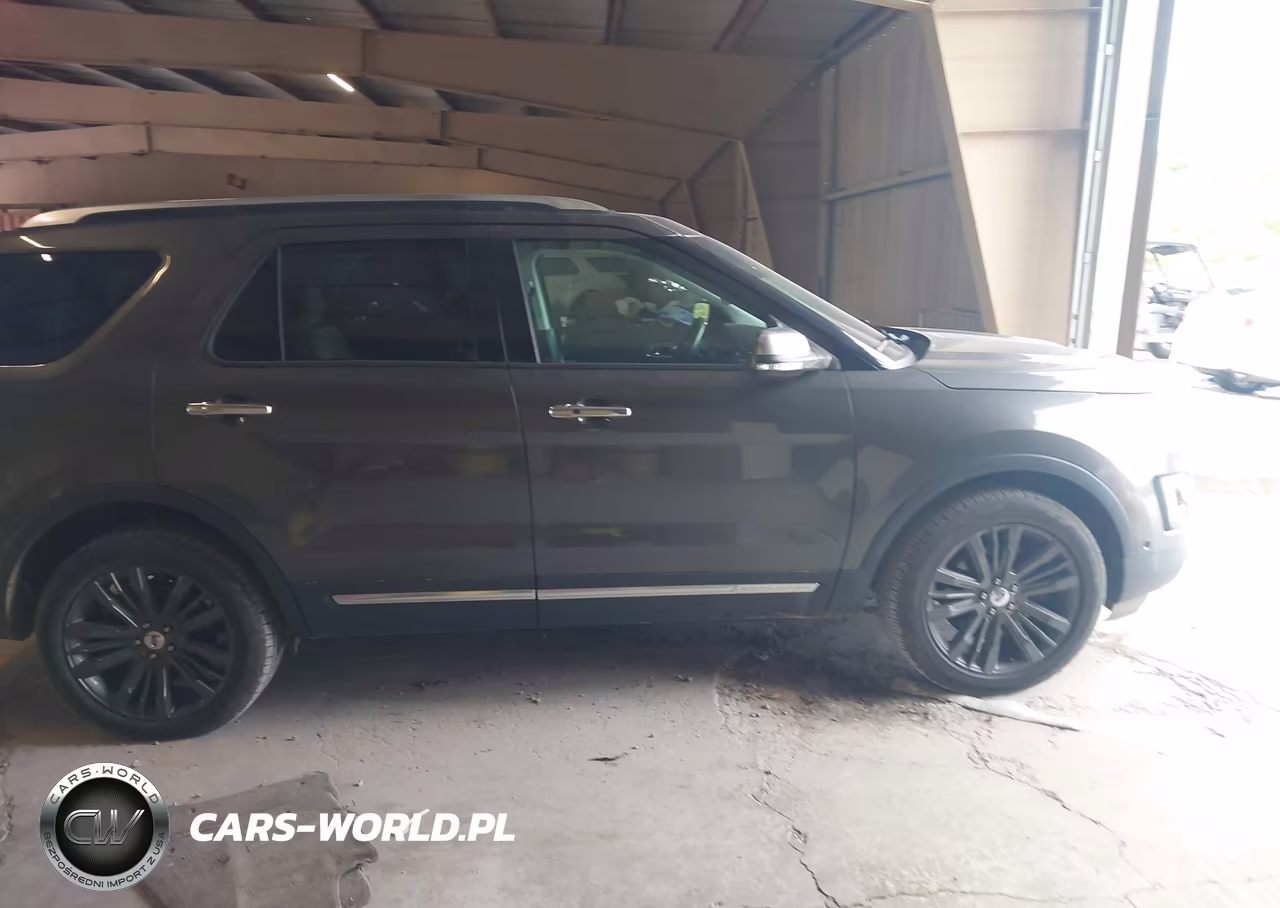 2016 Ford Explorer Platinum VIN:1FM5K8HT6GGB25952 - 13
