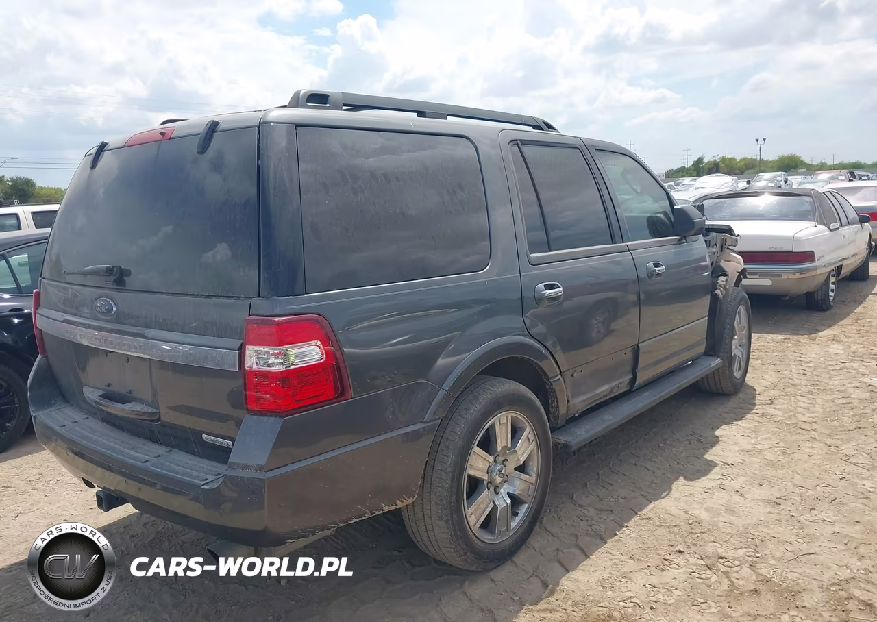 2017 Ford Expedition Xlt VIN:1FMJU1HT6HEA82548 - 4