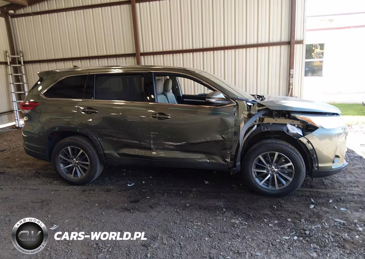 2019 Toyota Highlander Xle VIN:5TDKZRFH0KS338465 - 14
