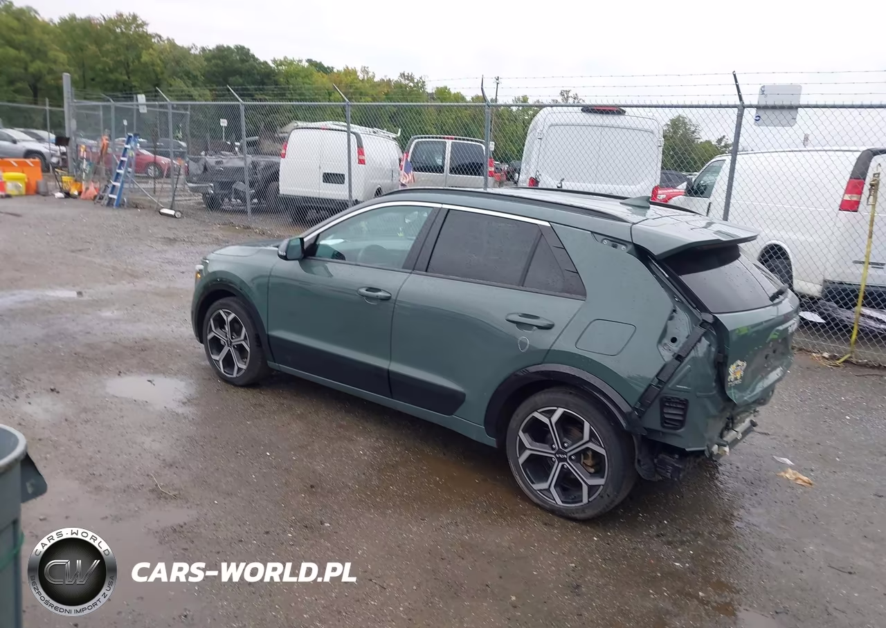 2023 Kia Niro Ex Touring VIN:KNDCR3LE8P5115390 - 3