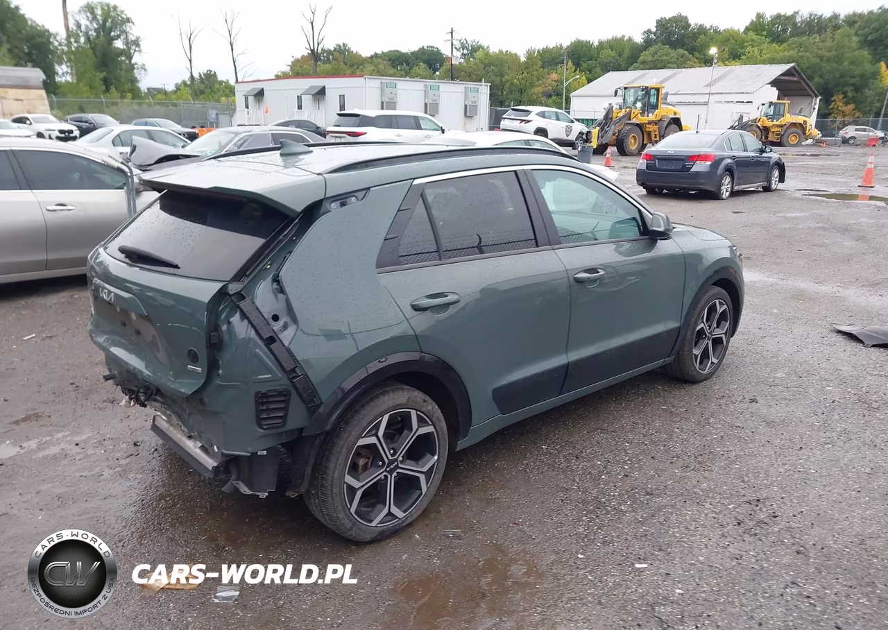 2023 Kia Niro Ex Touring VIN:KNDCR3LE8P5115390 - 4
