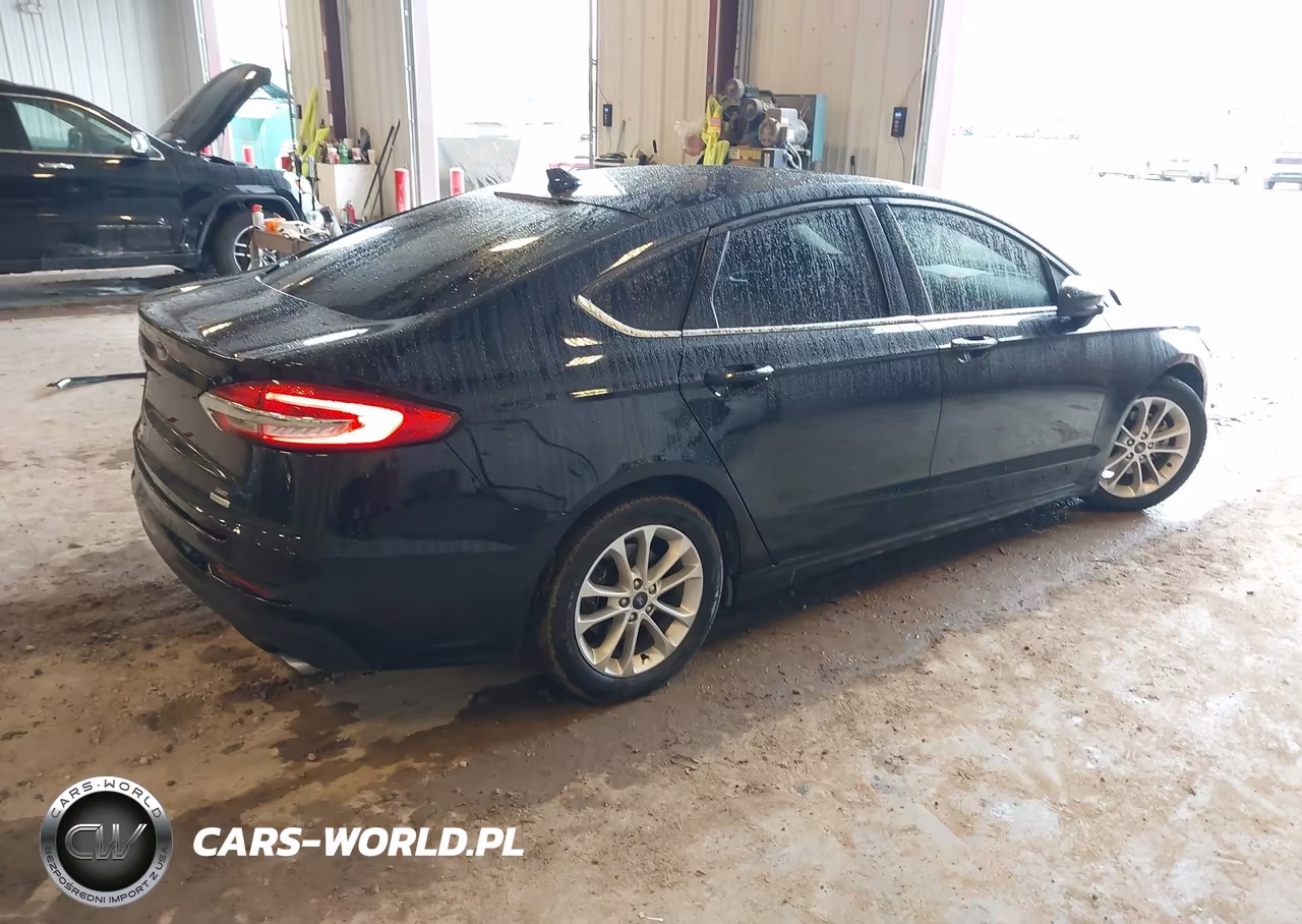 2020 Ford Fusion Se VIN:3FA6P0HD3LR108619 - 4