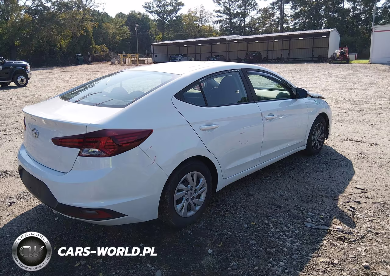 2019 Hyundai Elantra Se VIN:5NPD74LF7KH435947 - 4