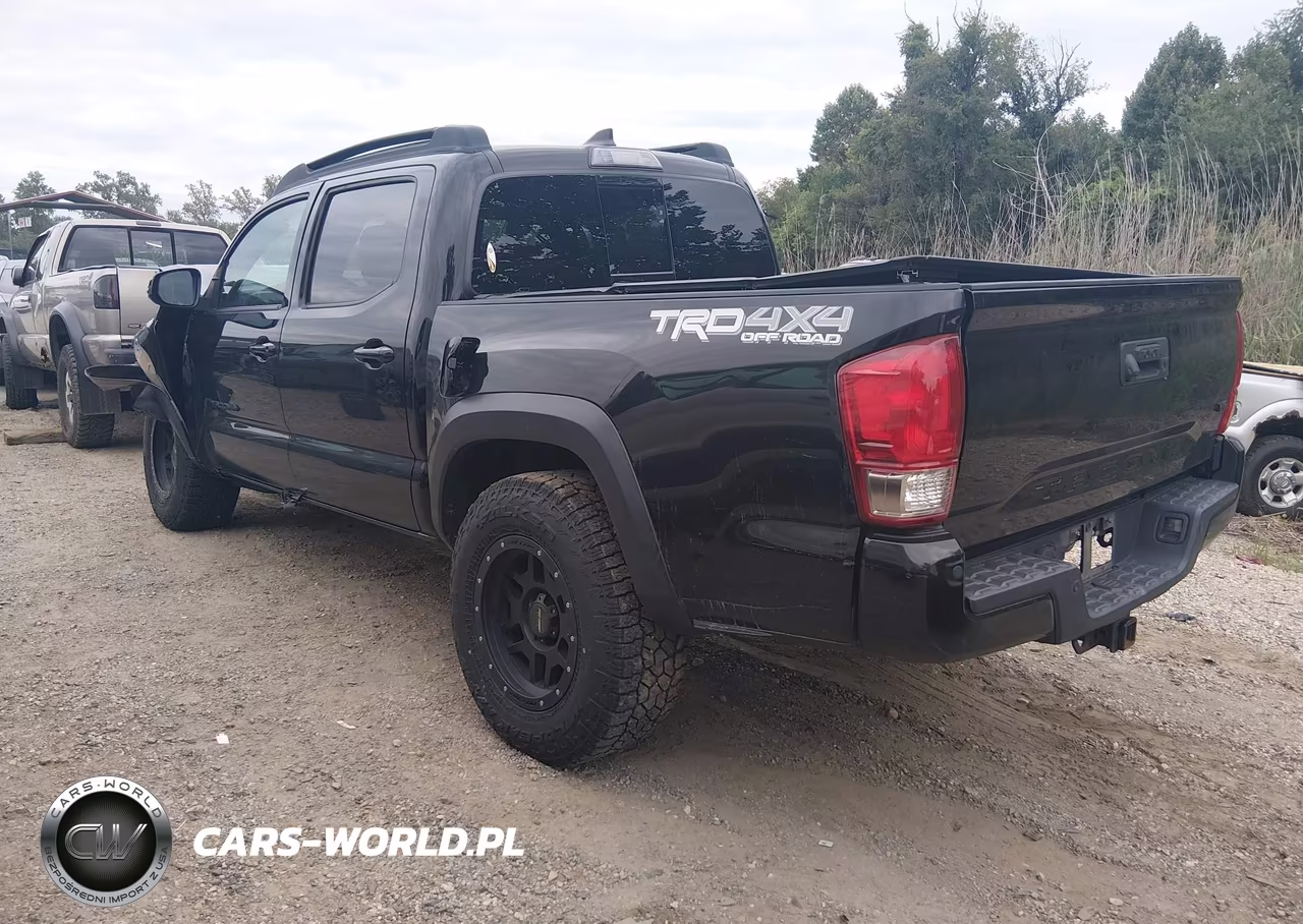 2017 Toyota Tacoma Trd Off Road VIN:3TMCZ5AN5HM114062 - 3