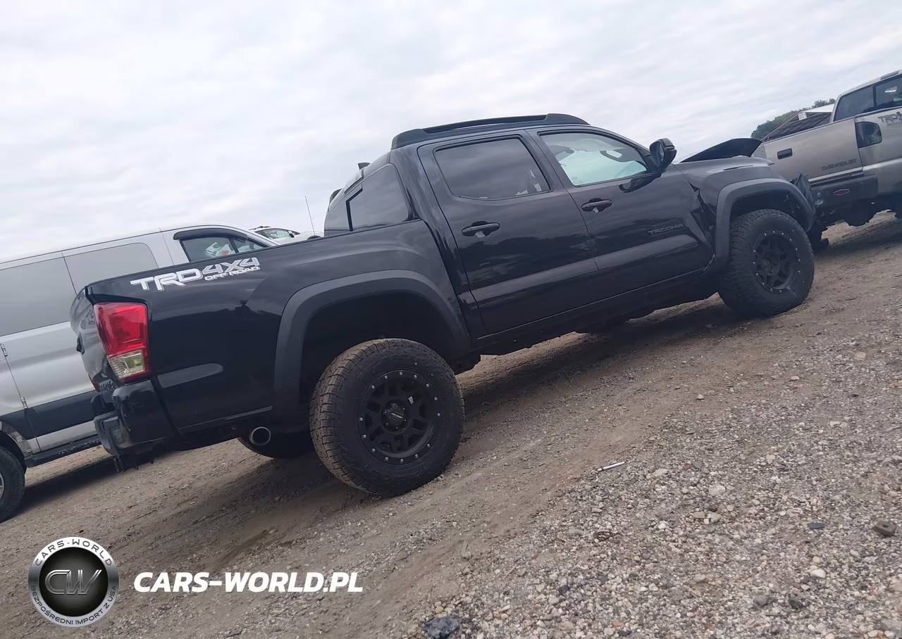 2017 Toyota Tacoma Trd Off Road VIN:3TMCZ5AN5HM114062 - 4