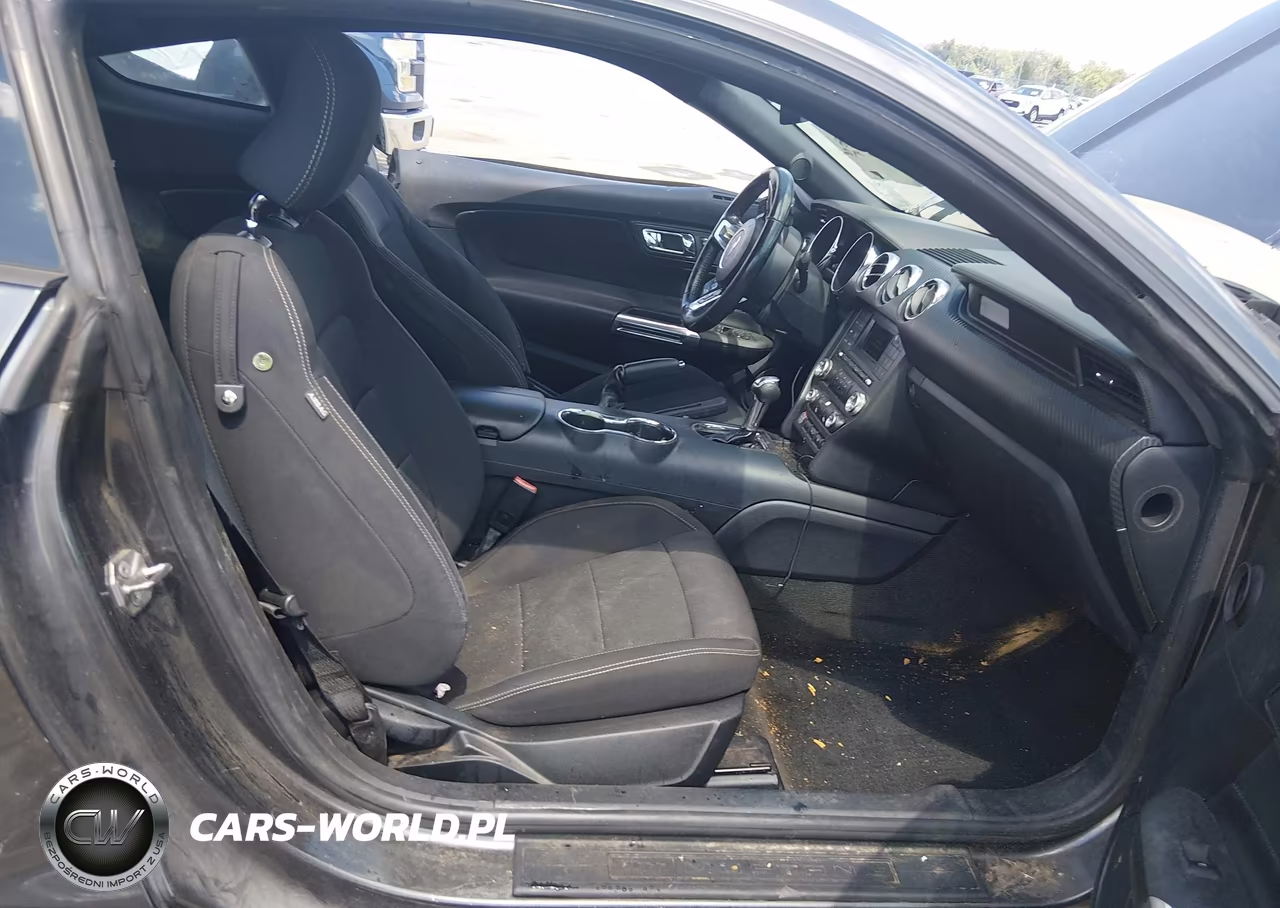 2016 Ford Mustang V6 VIN:1FA6P8AM6G5322540 - 5