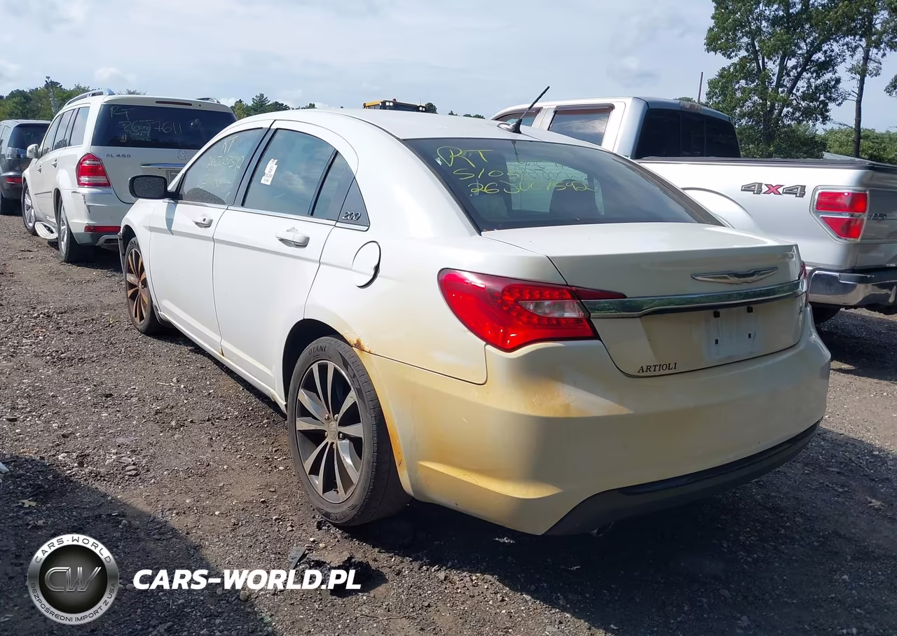 2012 Chrysler 200 Touring VIN:1C3CCBBG0CN283019 - 3