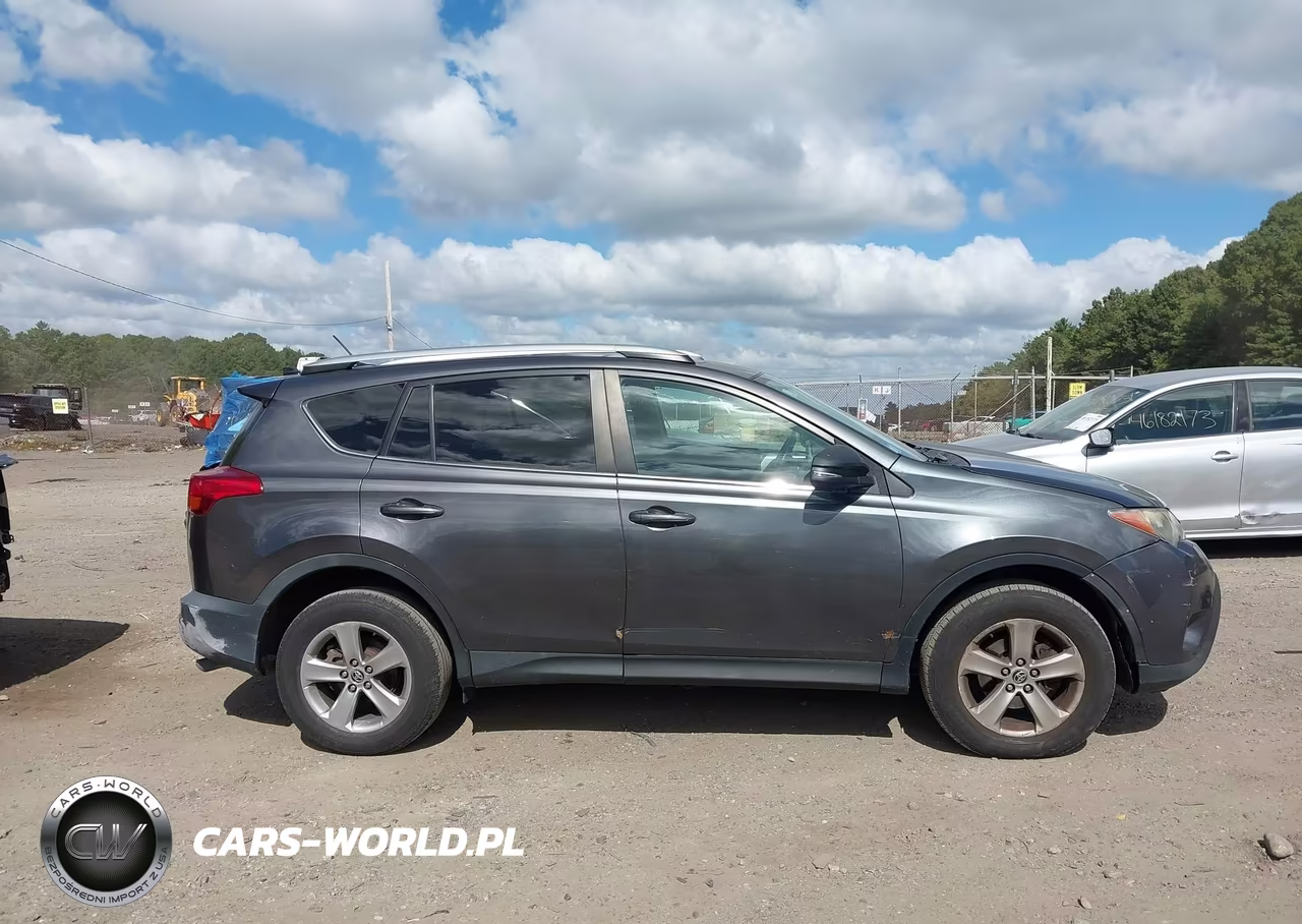 2015 Toyota Rav4 Xle VIN:2T3RFREV7FW341396 - 13