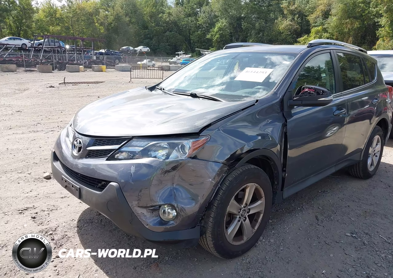 2015 Toyota Rav4 Xle VIN:2T3RFREV7FW341396 - 6