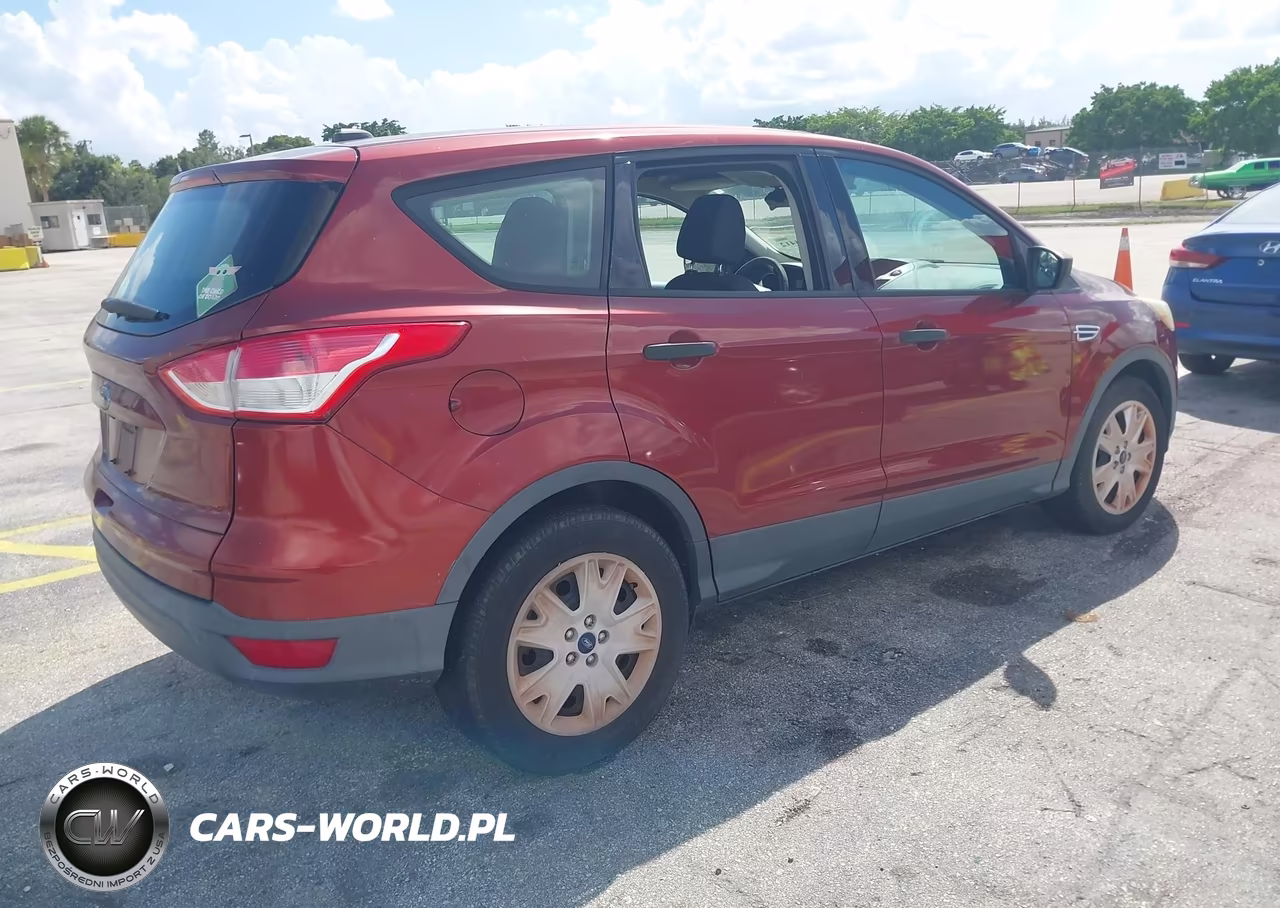 2016 Ford Escape S VIN:1FMCU0F72GUB96799 - 4