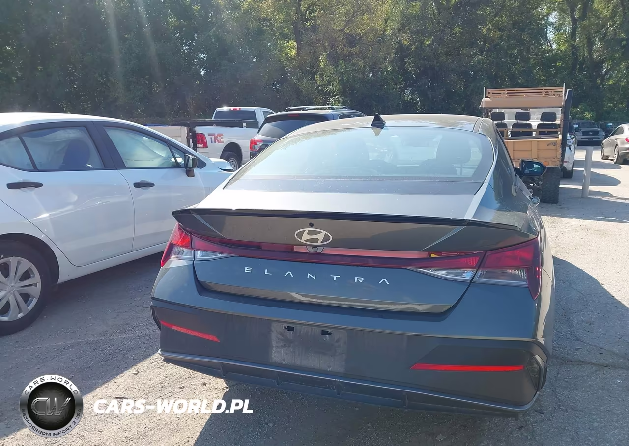 2026 Hyundai Elantra Sel Sport VIN:KMHLM4DGXTU202000 - 16