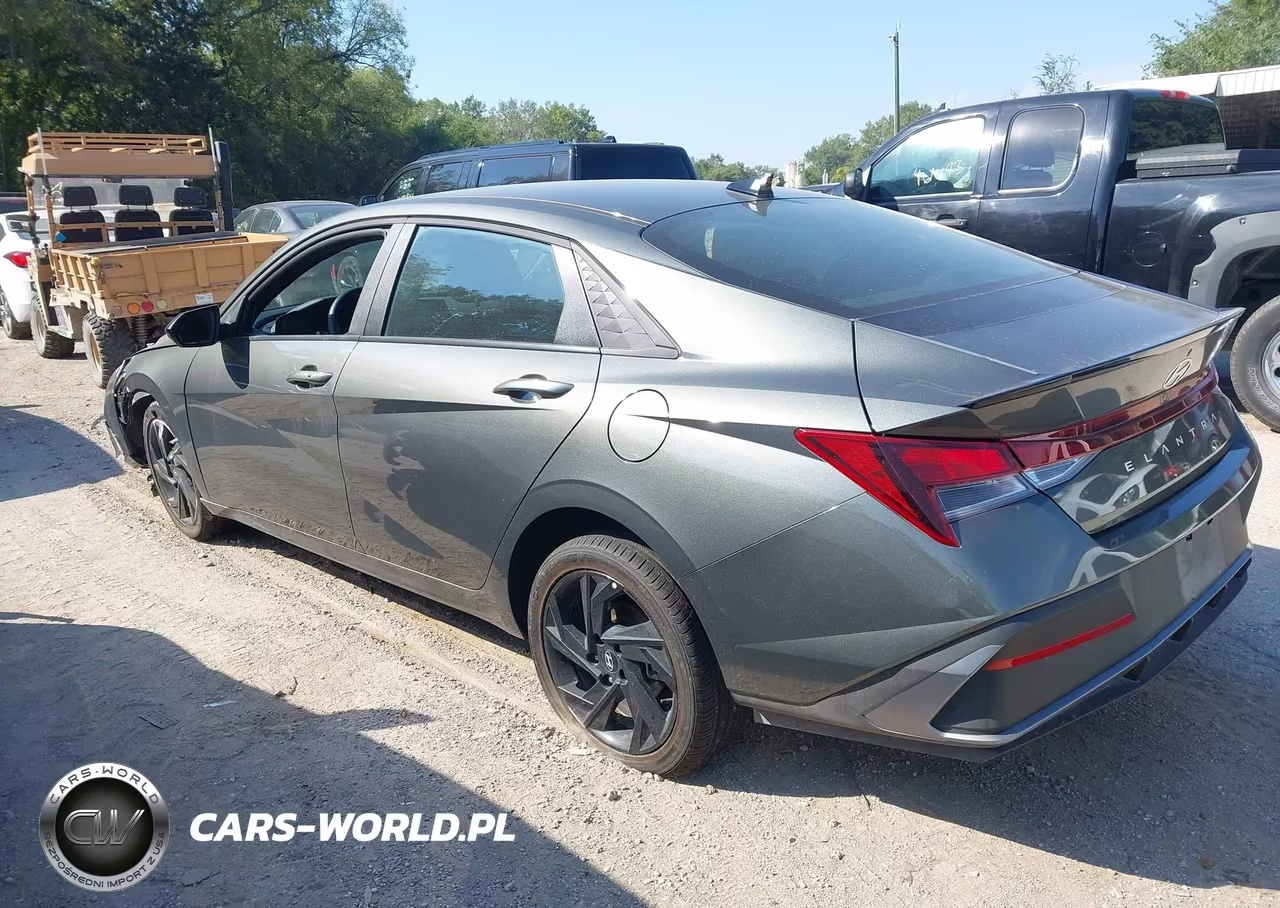 2026 Hyundai Elantra Sel Sport VIN:KMHLM4DGXTU202000 - 3
