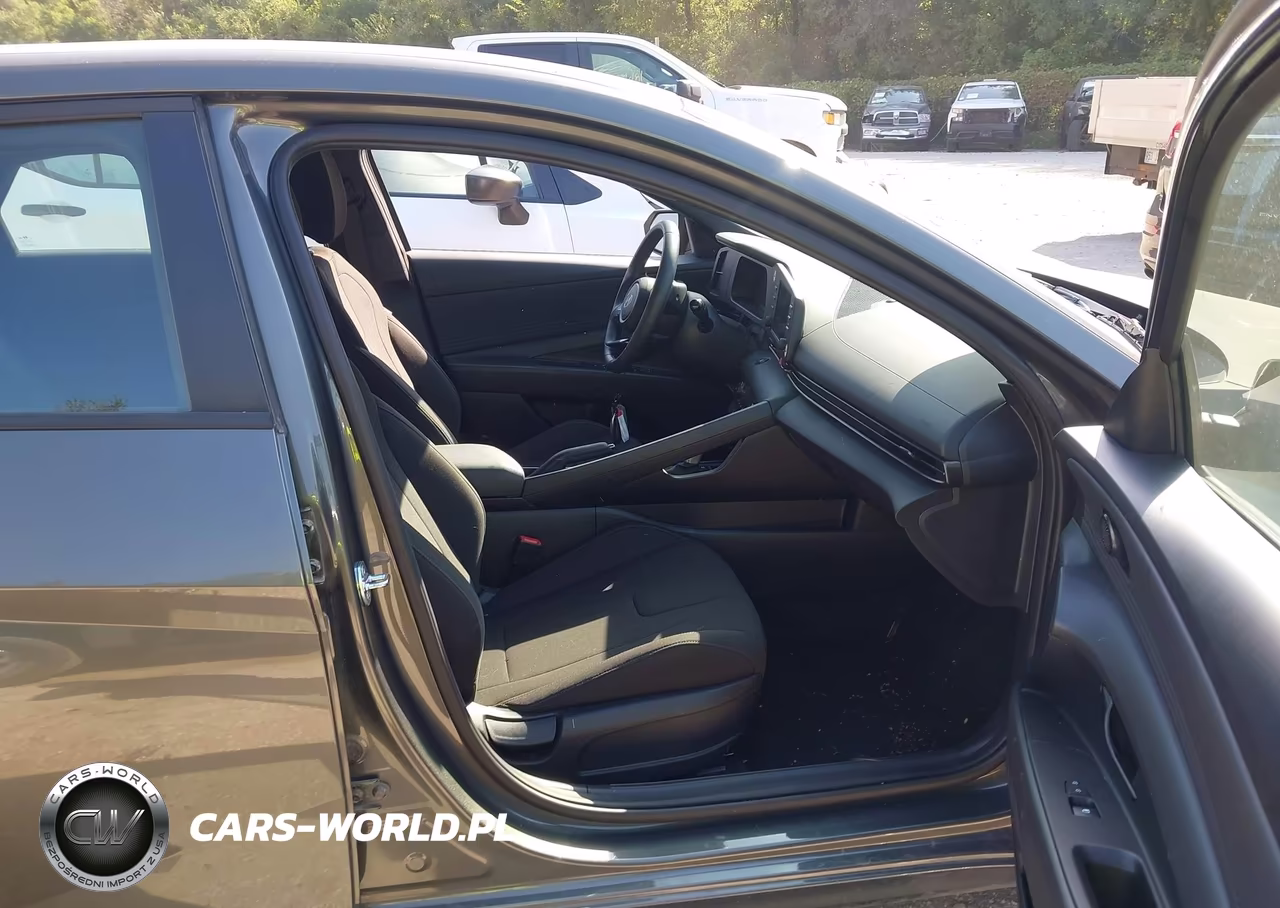 2026 Hyundai Elantra Sel Sport VIN:KMHLM4DGXTU202000 - 5