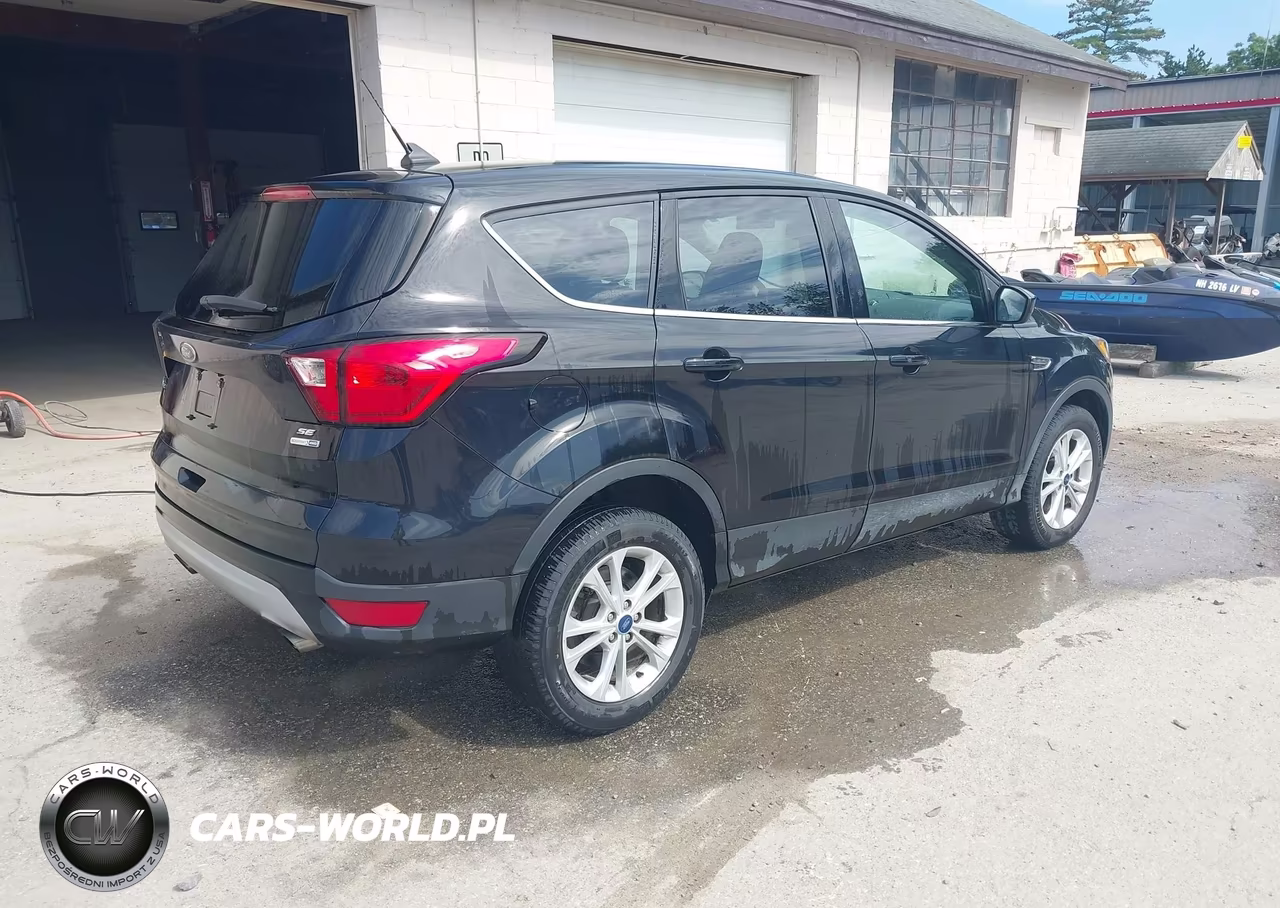 2019 Ford Escape Se VIN:1FMCU9GD5KUA36885 - 4