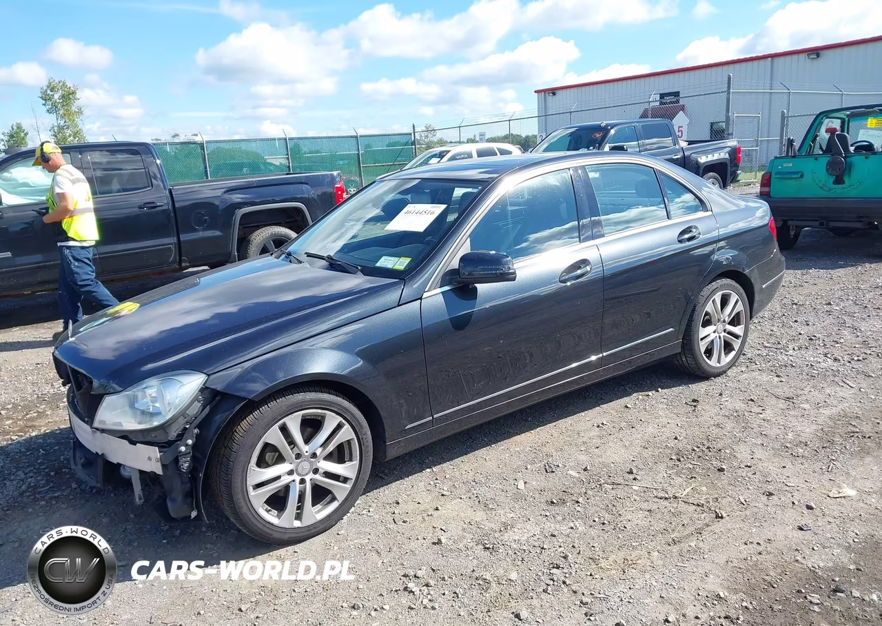 2012 Mercedes-Benz C 300 Luxury 4Matic VIN:WDDGF8BB4CR219155 - 2