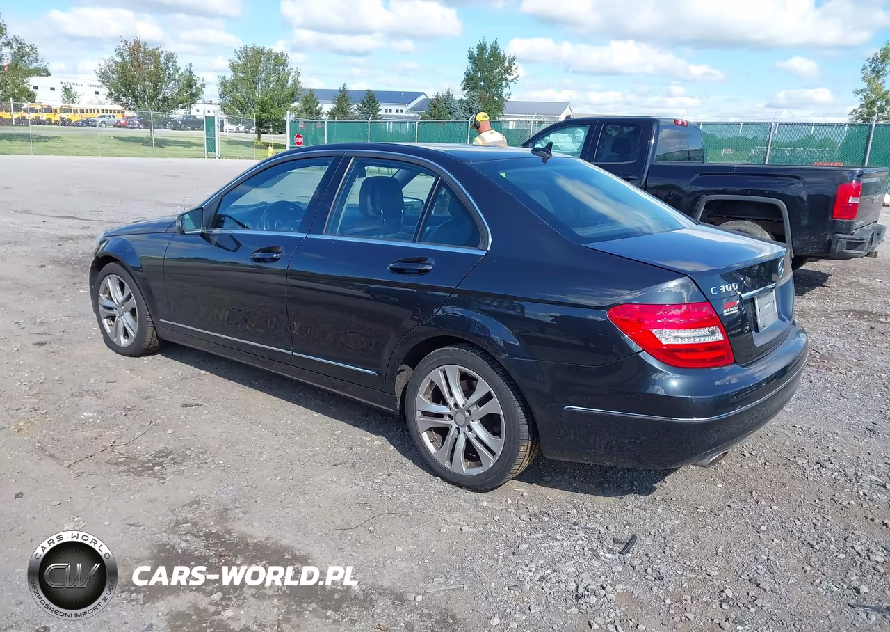 2012 Mercedes-Benz C 300 Luxury 4Matic VIN:WDDGF8BB4CR219155 - 3