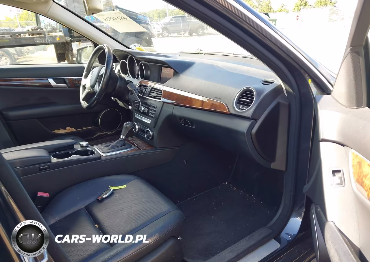 2012 Mercedes-Benz C 300 Luxury 4Matic VIN:WDDGF8BB4CR219155 - 5