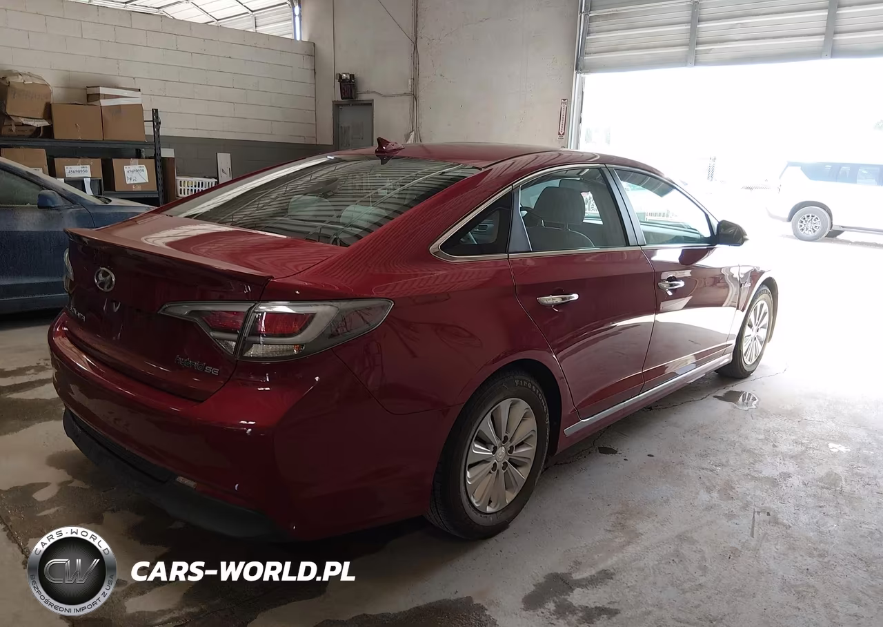 2016 Hyundai Sonata Hybrid Se VIN:KMHE24L16GA039395 - 4