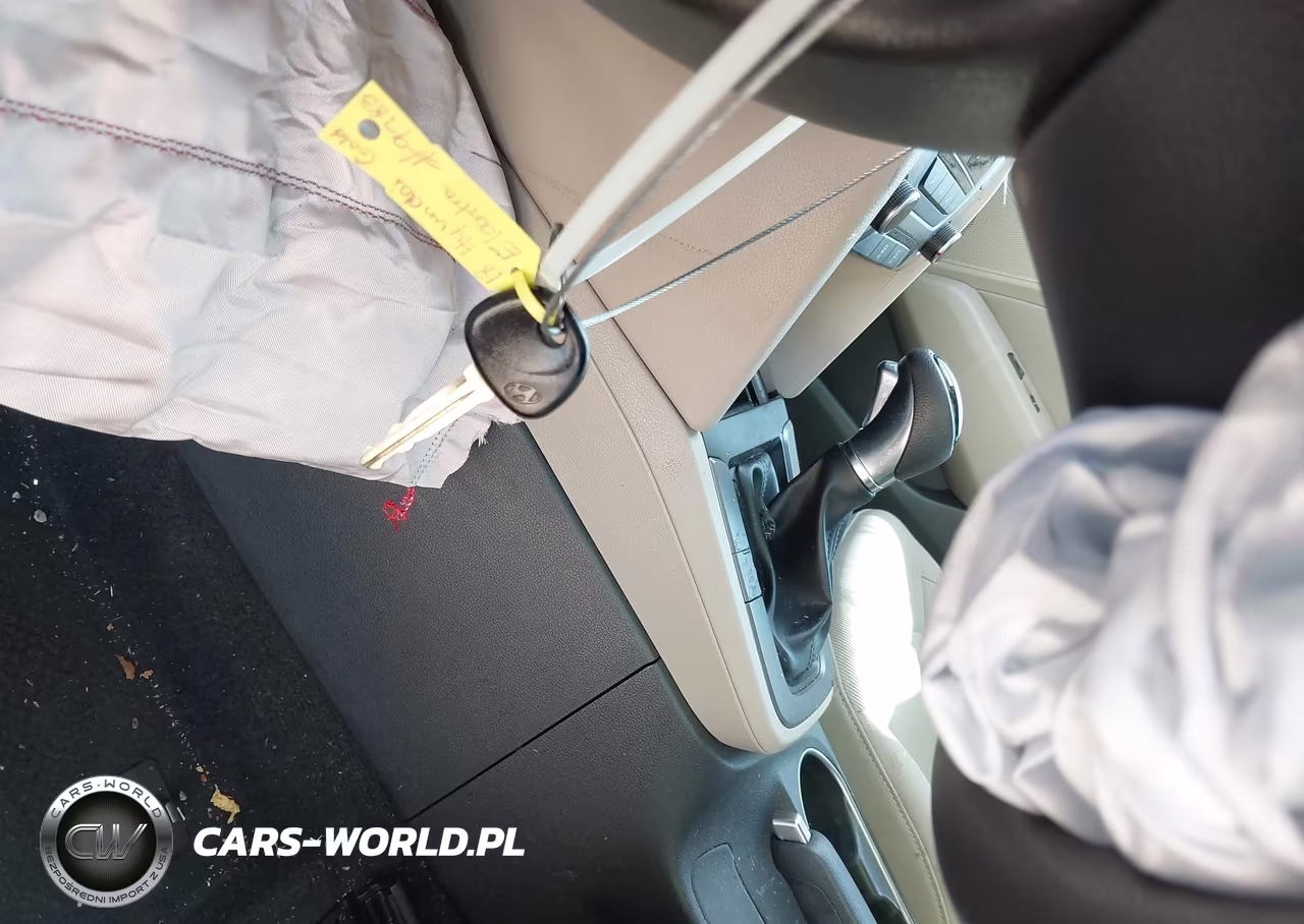 2018 HYUNDAI ELANTRA SEL VIN:5NPD84LF3JH374625 - 11