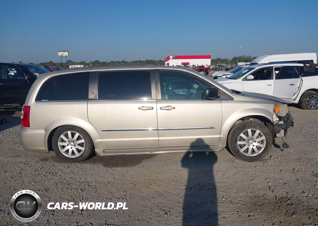 2013 Chrysler Town & Country Touring VIN:2C4RC1BG3DR565014 - 13