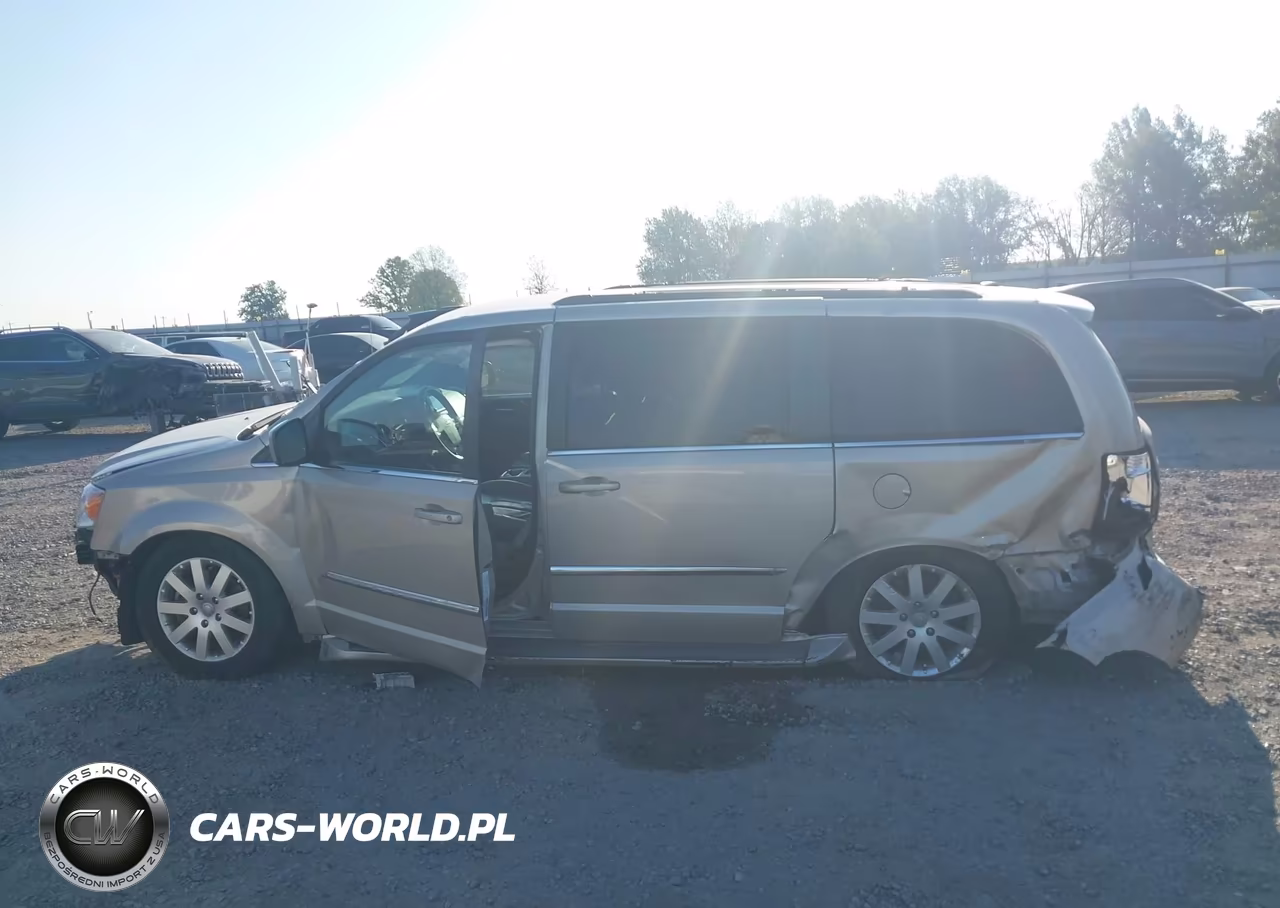 2013 Chrysler Town & Country Touring VIN:2C4RC1BG3DR565014 - 14