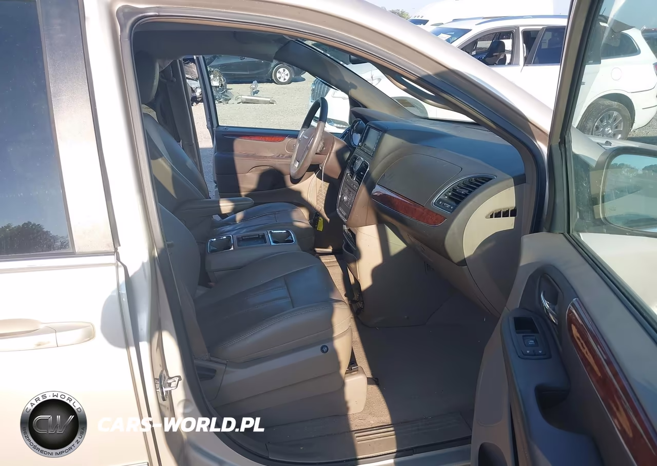 2013 Chrysler Town & Country Touring VIN:2C4RC1BG3DR565014 - 5