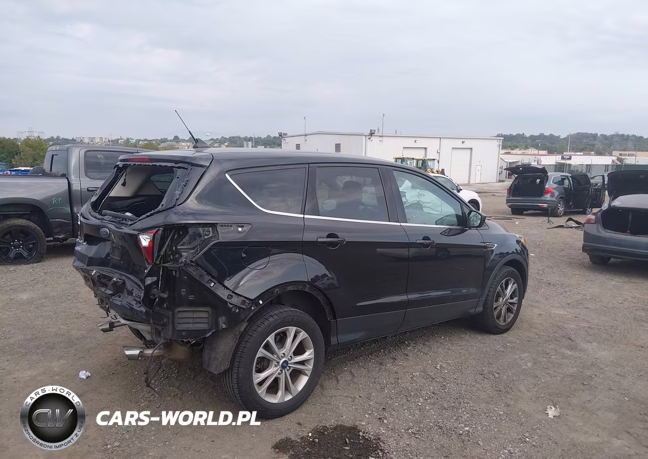 2019 Ford Escape Se VIN:1FMCU9GD2KUA28999 - 4