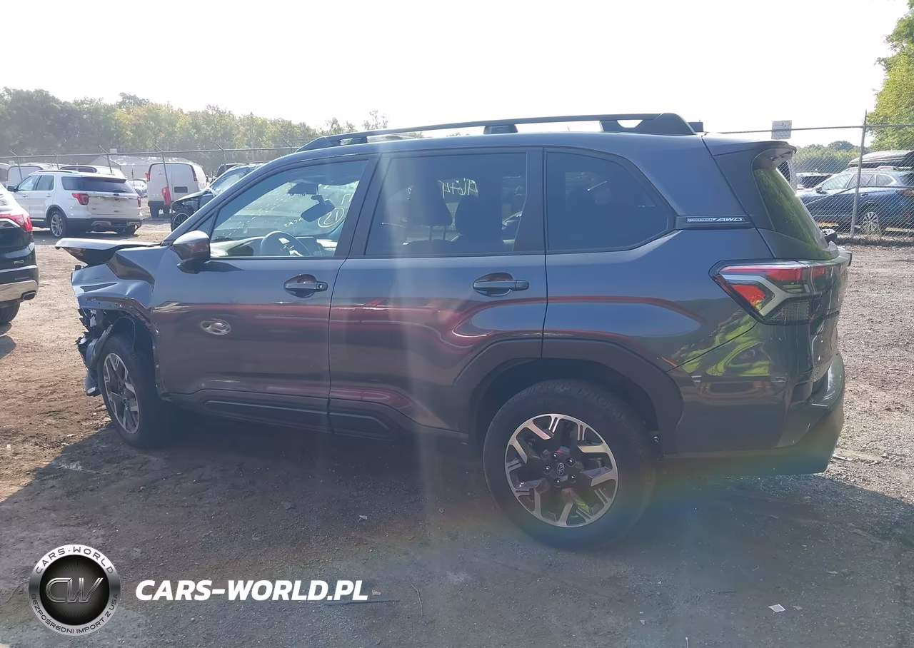 2025 Subaru Forester Premium VIN:JF2SLDDCXSH551229 - 14