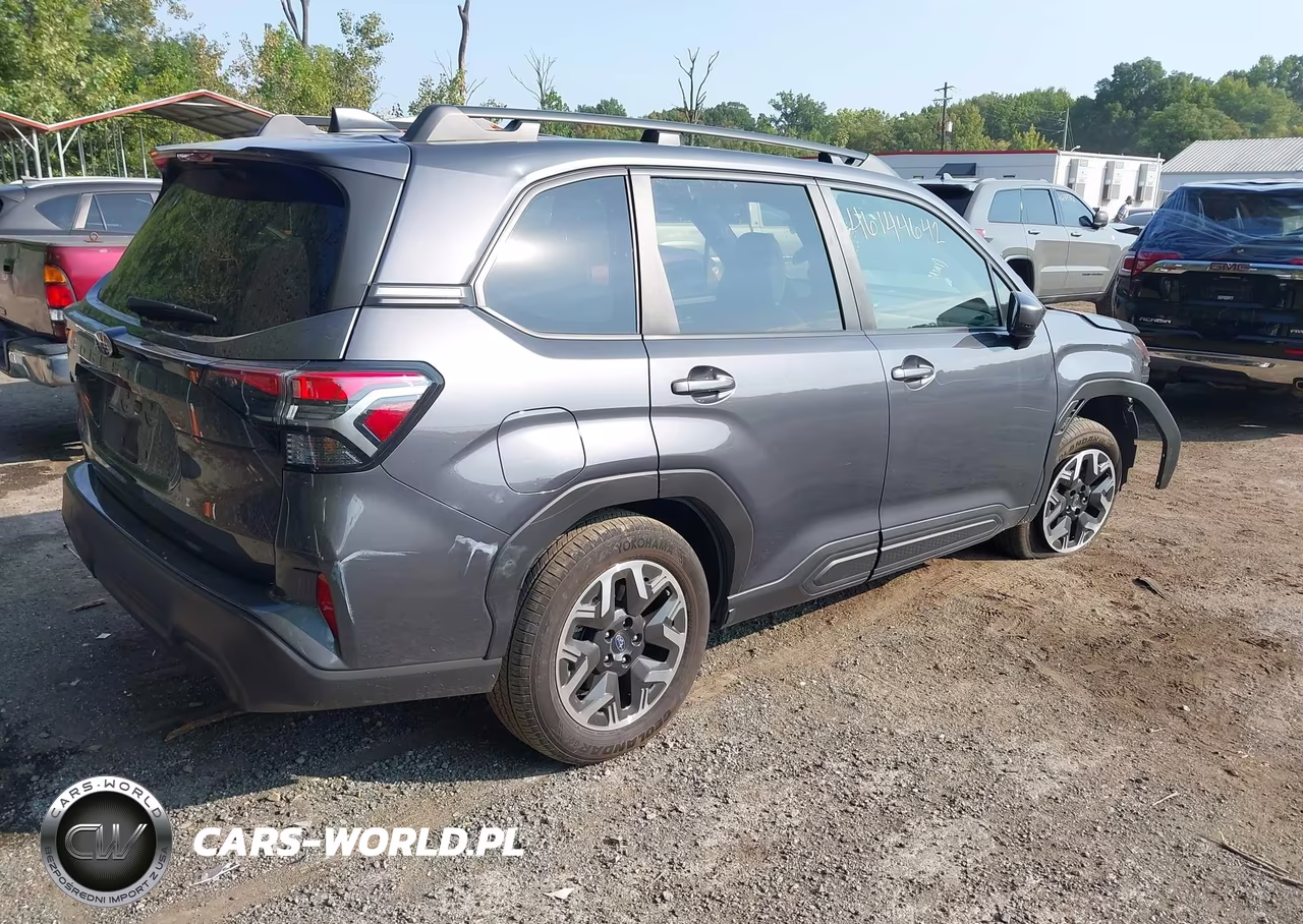 2025 Subaru Forester Premium VIN:JF2SLDDCXSH551229 - 4