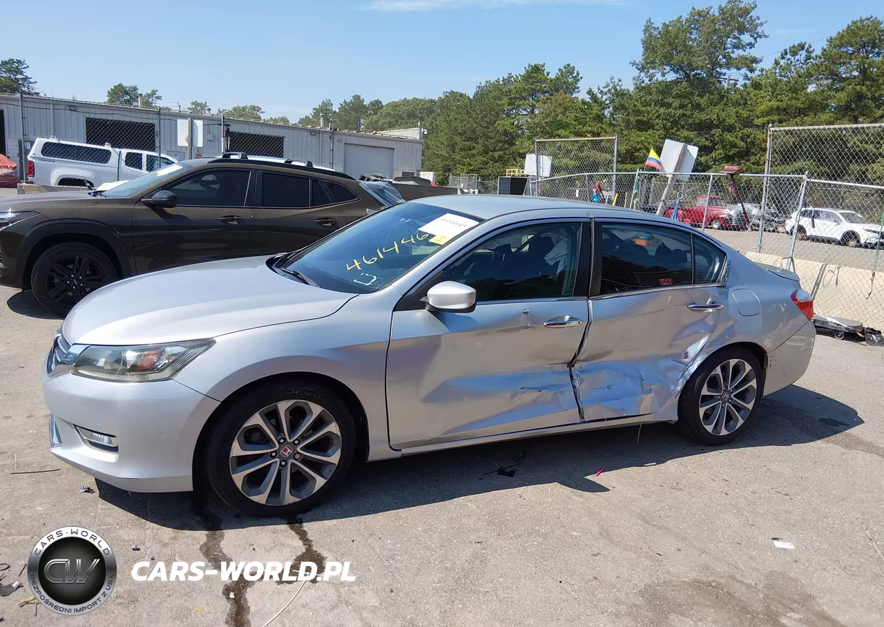 2015 Honda Accord Sport VIN:1HGCR2F5XFA126369 - 14
