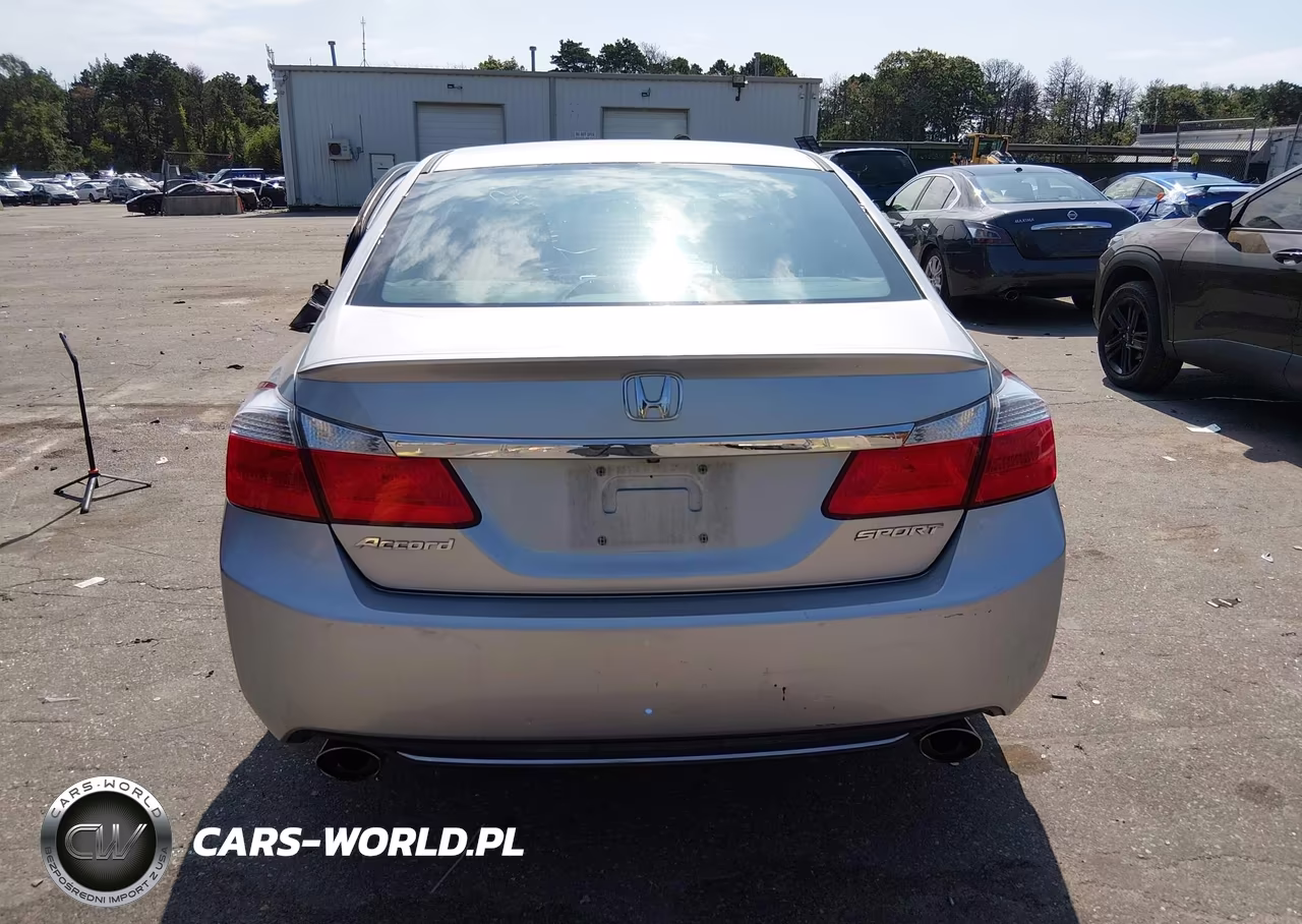 2015 Honda Accord Sport VIN:1HGCR2F5XFA126369 - 16