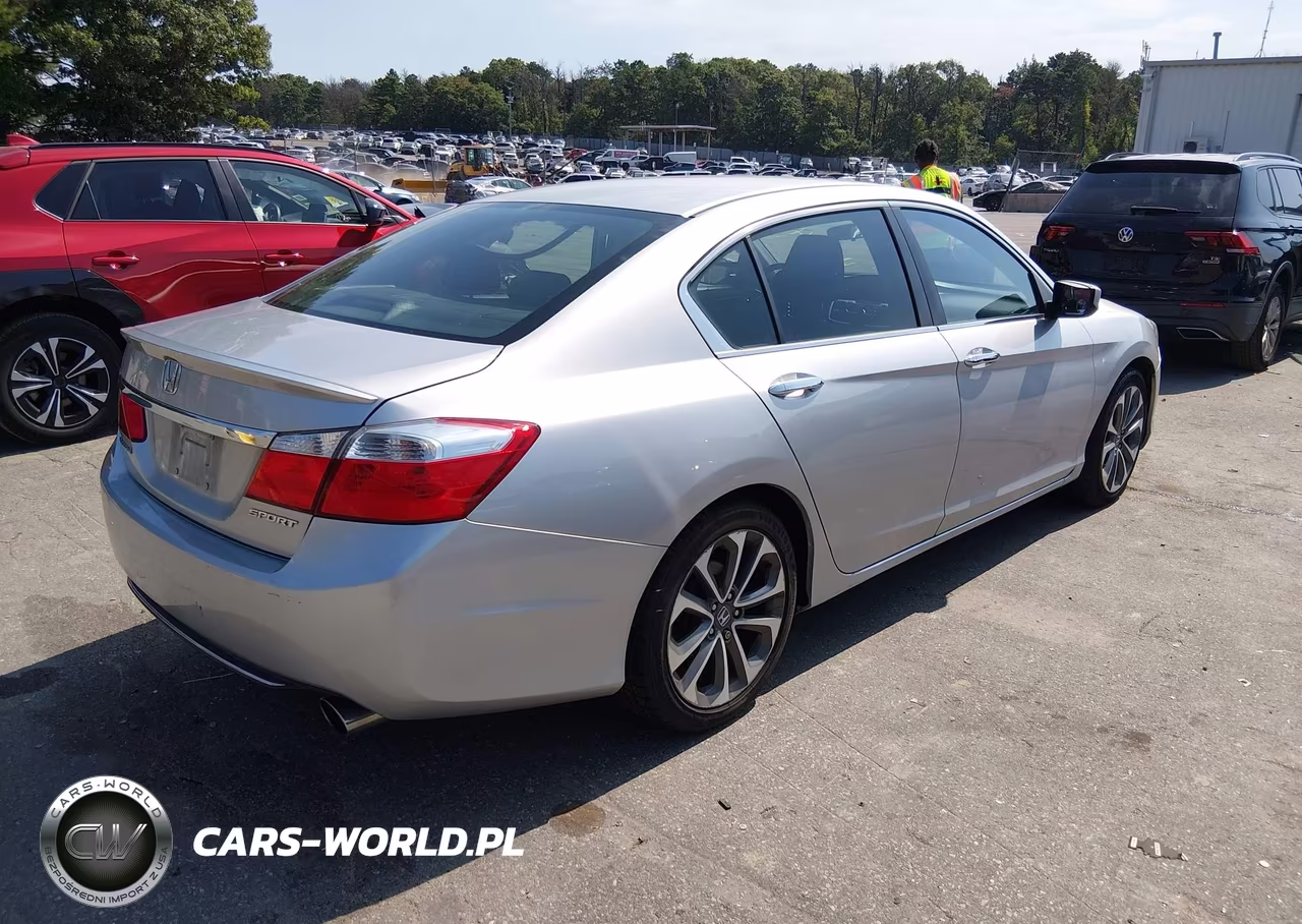 2015 Honda Accord Sport VIN:1HGCR2F5XFA126369 - 4