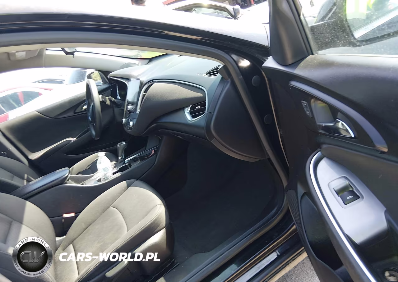 2019 Chevrolet Malibu Lt VIN:1G1ZD5ST9KF157938 - 5