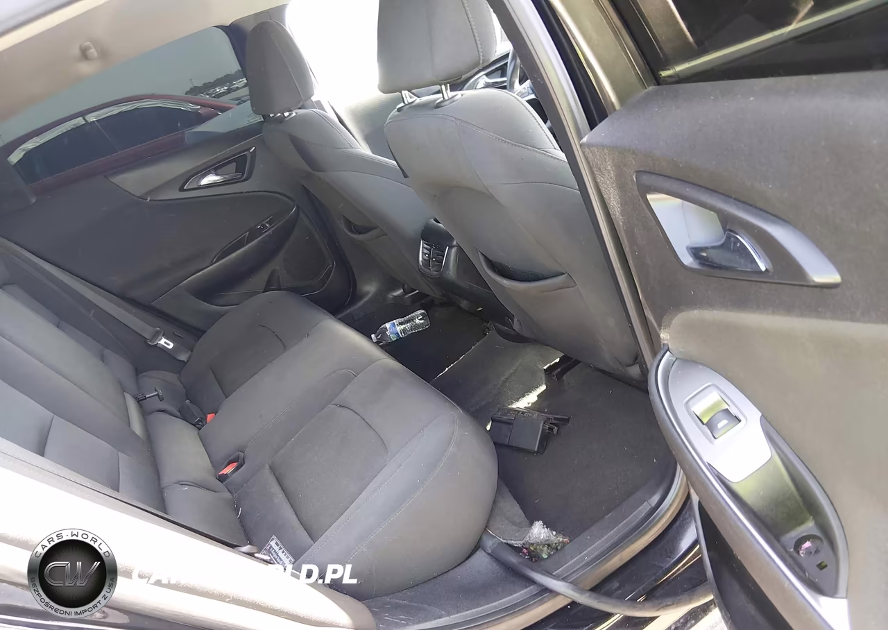 2019 Chevrolet Malibu Lt VIN:1G1ZD5ST9KF157938 - 8