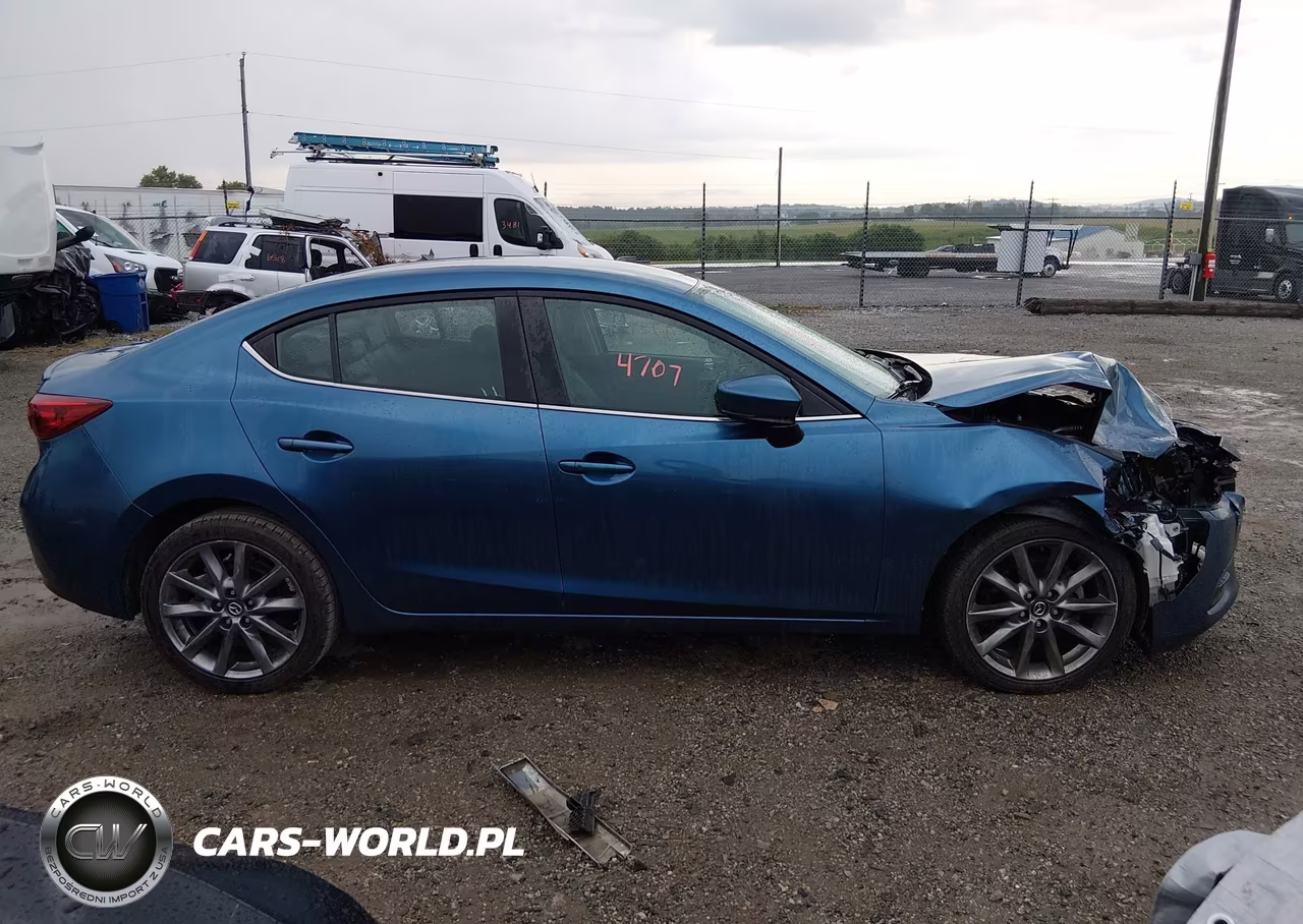 2018 Mazda Mazda3 Touring VIN:3MZBN1V33JM222157 - 13