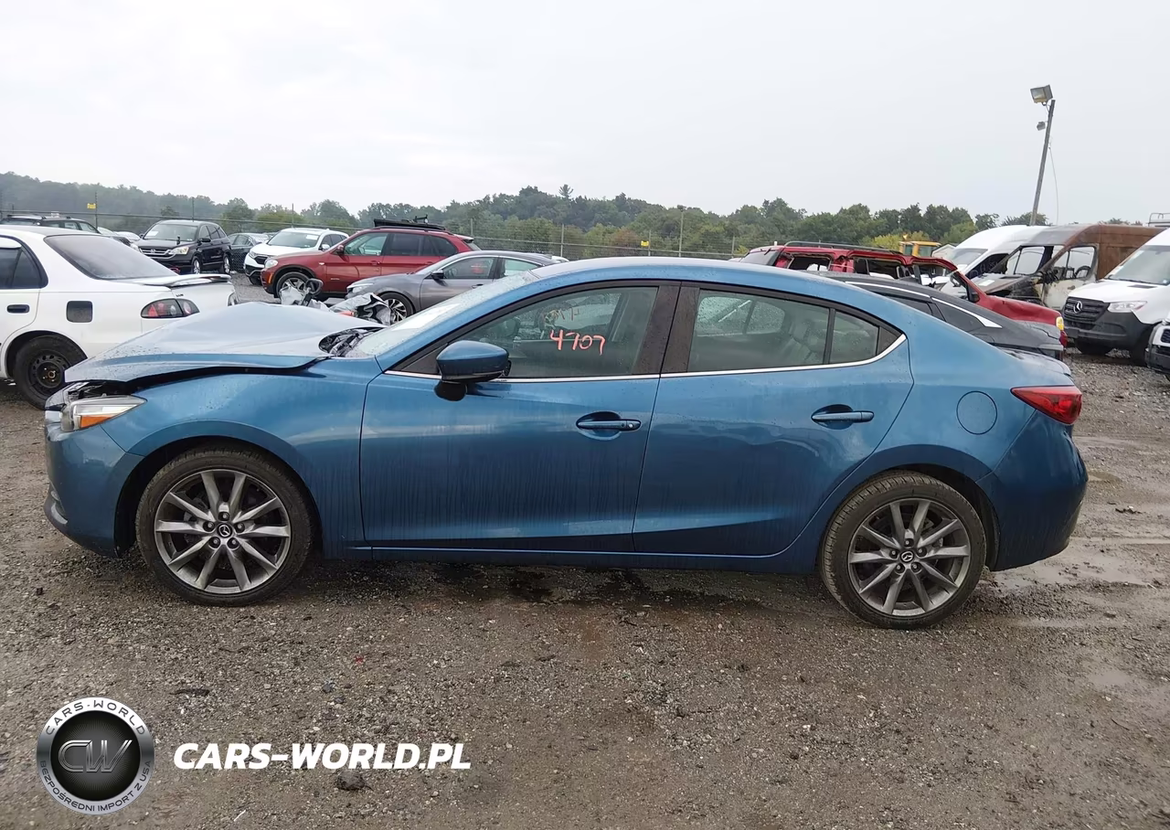 2018 Mazda Mazda3 Touring VIN:3MZBN1V33JM222157 - 14