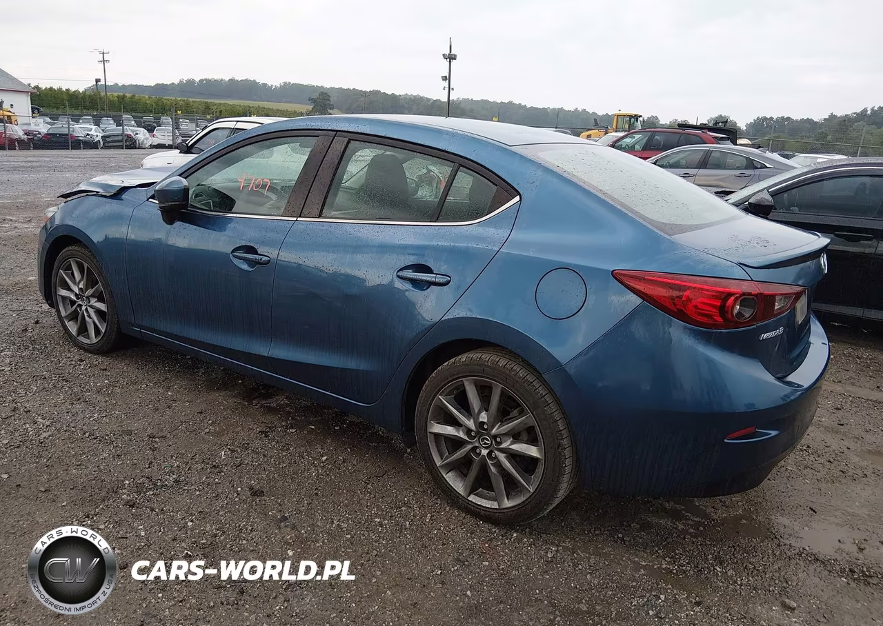 2018 Mazda Mazda3 Touring VIN:3MZBN1V33JM222157 - 3