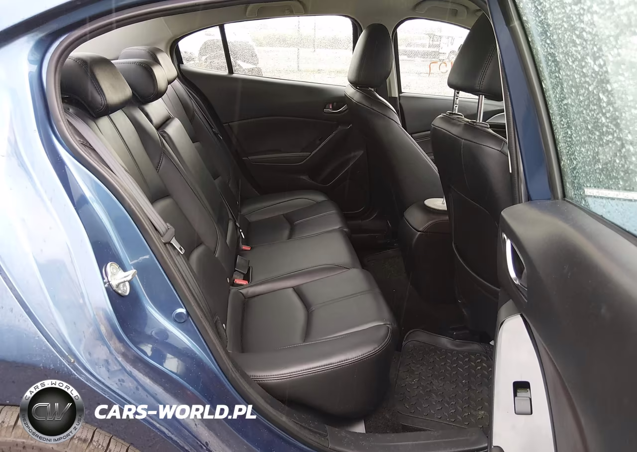 2018 Mazda Mazda3 Touring VIN:3MZBN1V33JM222157 - 8