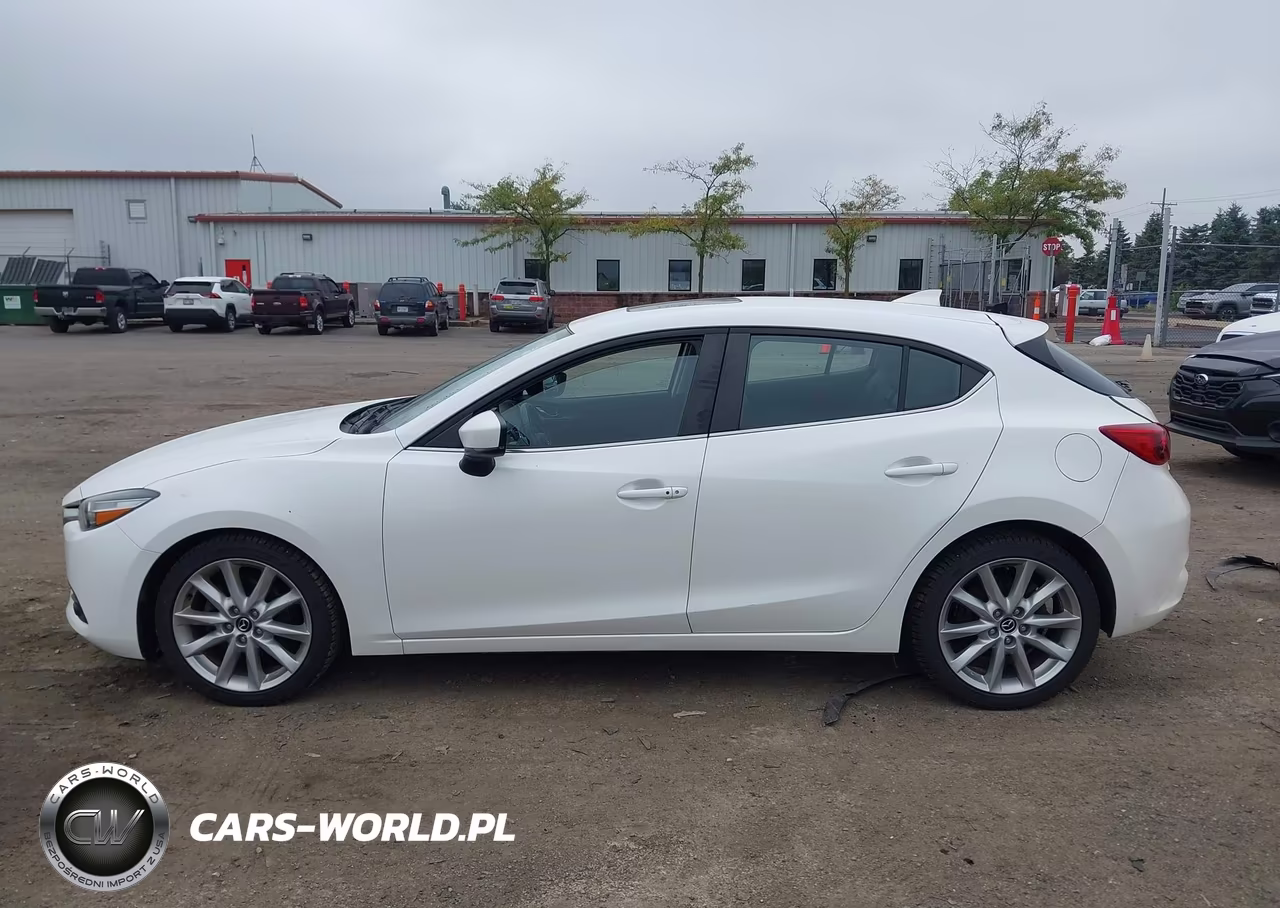 2017 Mazda Mazda3 Grand Touring VIN:JM1BN1M3XH1121385 - 14