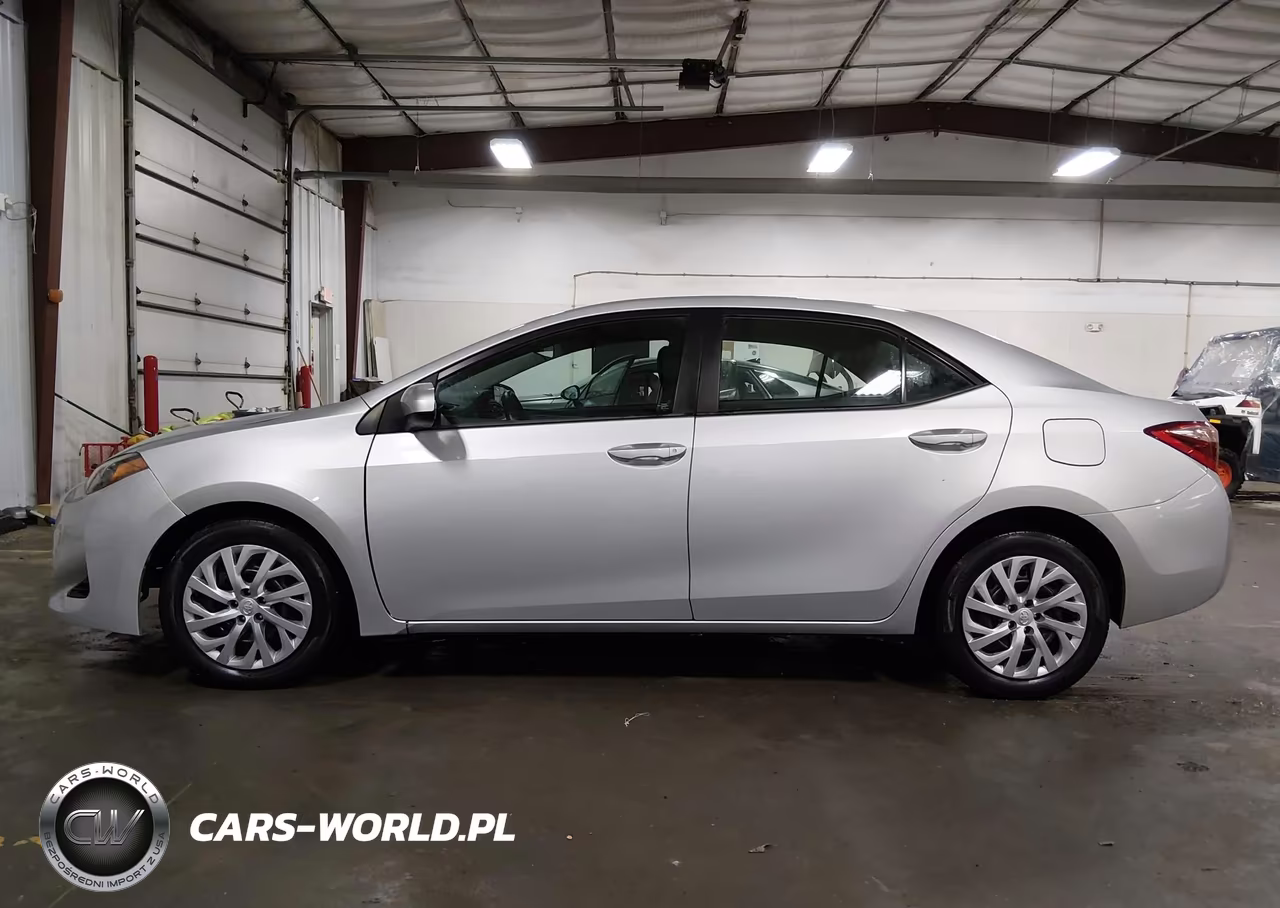 2017 Toyota Corolla Le VIN:5YFBURHE8HP726143 - 15
