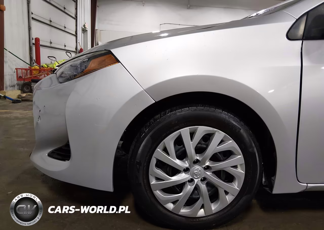 2017 Toyota Corolla Le VIN:5YFBURHE8HP726143 - 19