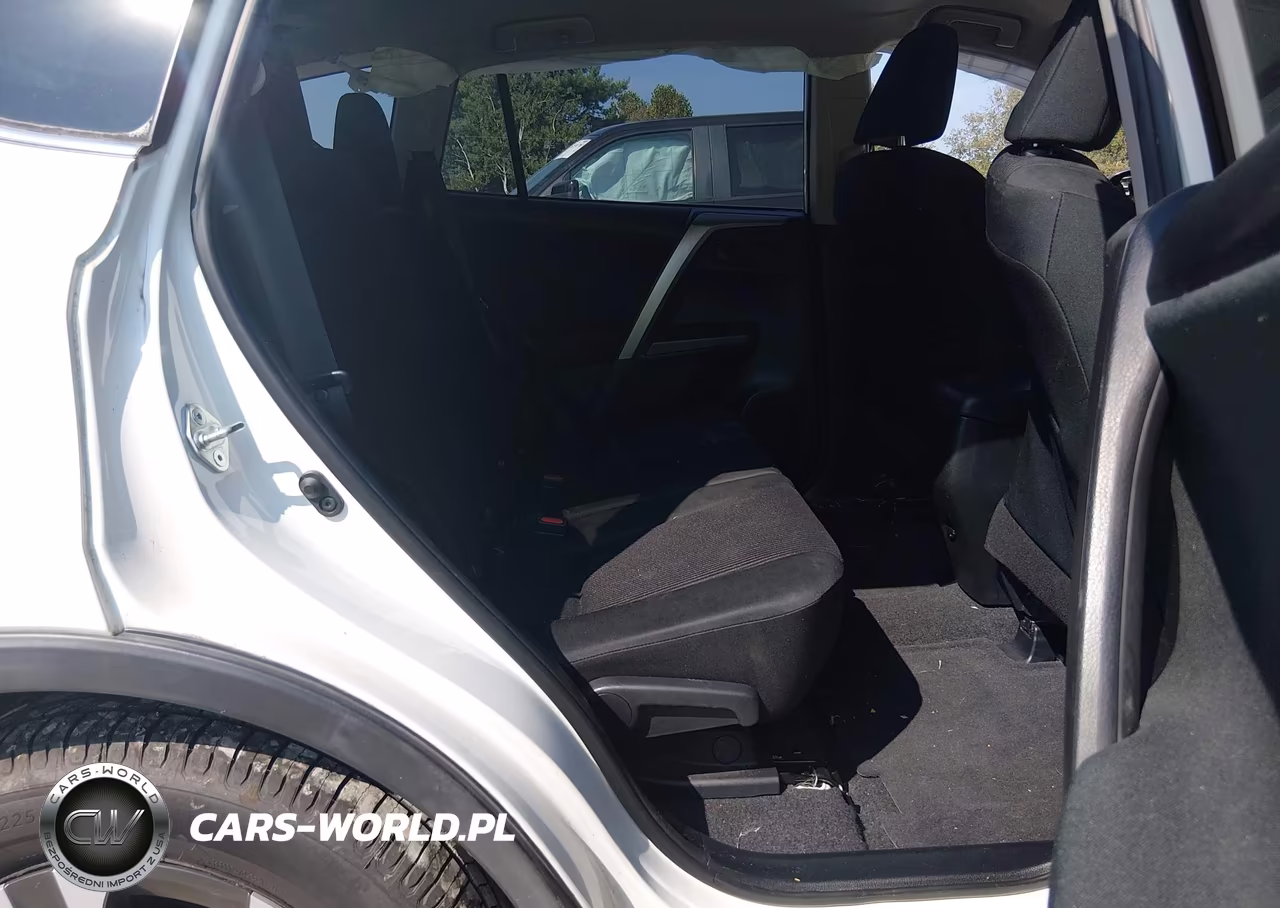 2017 Toyota Rav4 Le VIN:JTMZFREV4HJ716095 - 8