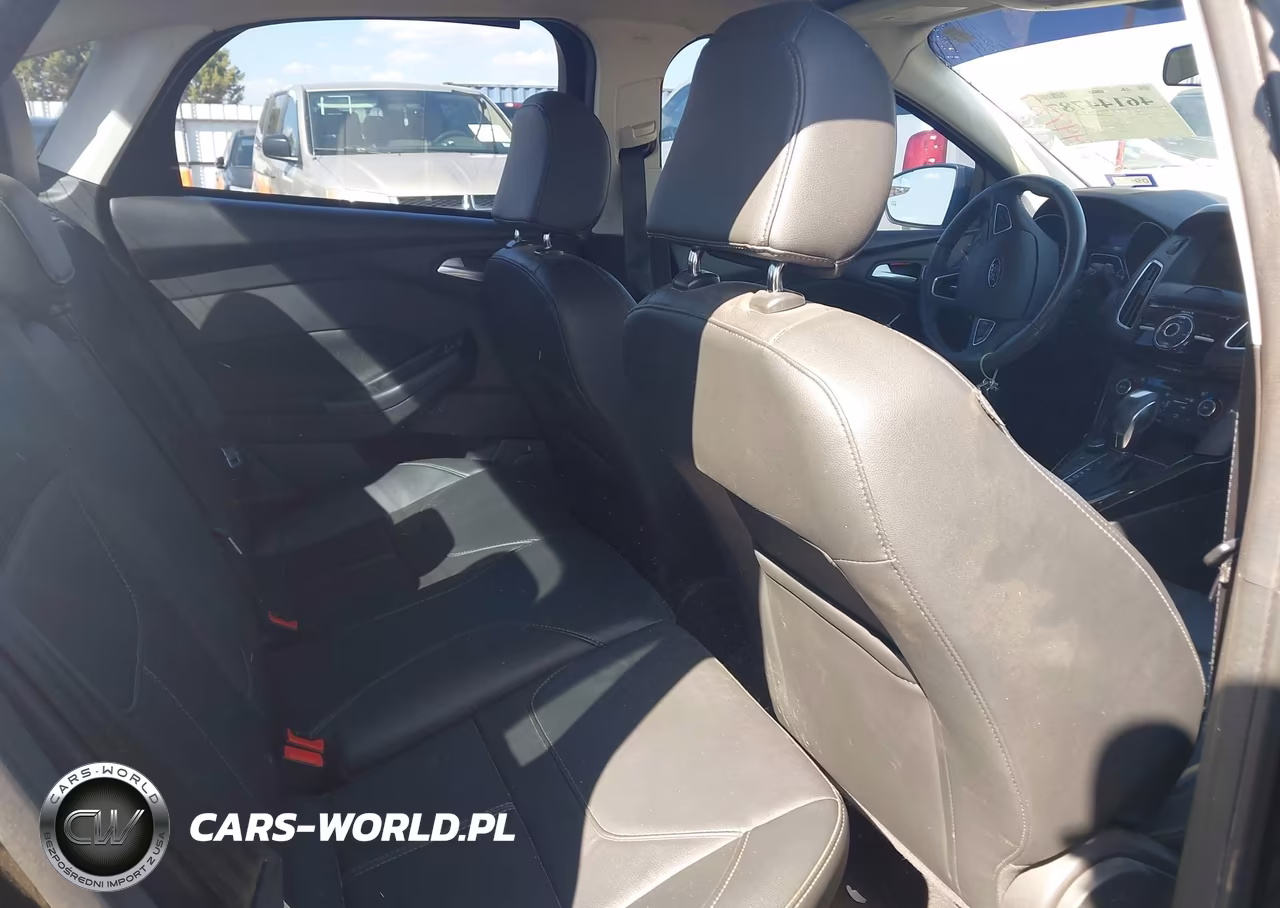 2017 Ford Focus Titanium VIN:1FADP3J22HL238656 - 8
